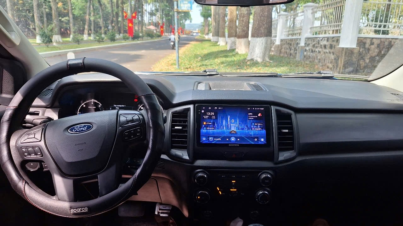 Ford Ranger XLS 2.2L 4x2 AT 2021 - Nội thất 3