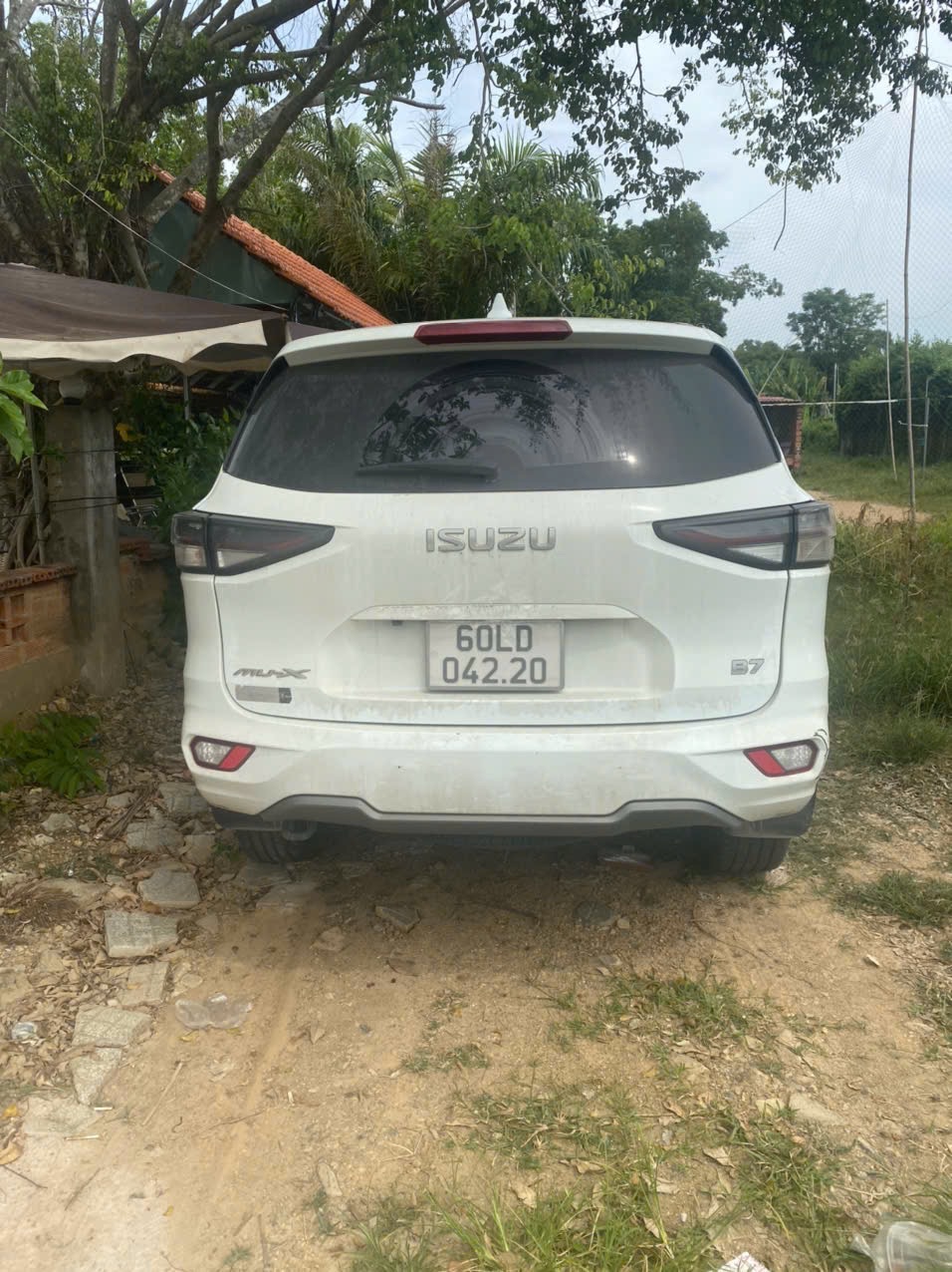 Isuzu Mu-x B7 1.9 4X2 MT 2022 - Ngoại thất 2