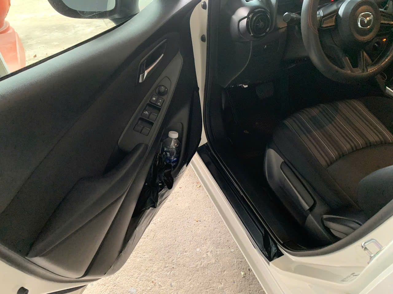 Mazda 2 1.5 AT 2022 - Nội thất 3