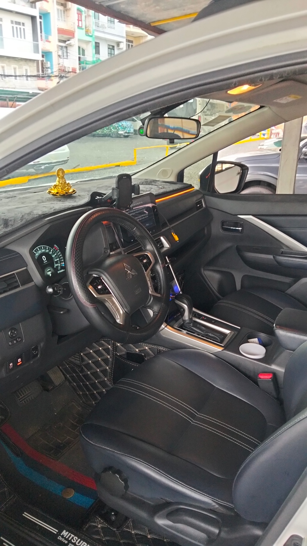 Mitsubishi Xpander Cross 1.5 AT 2023 - Nội thất 1