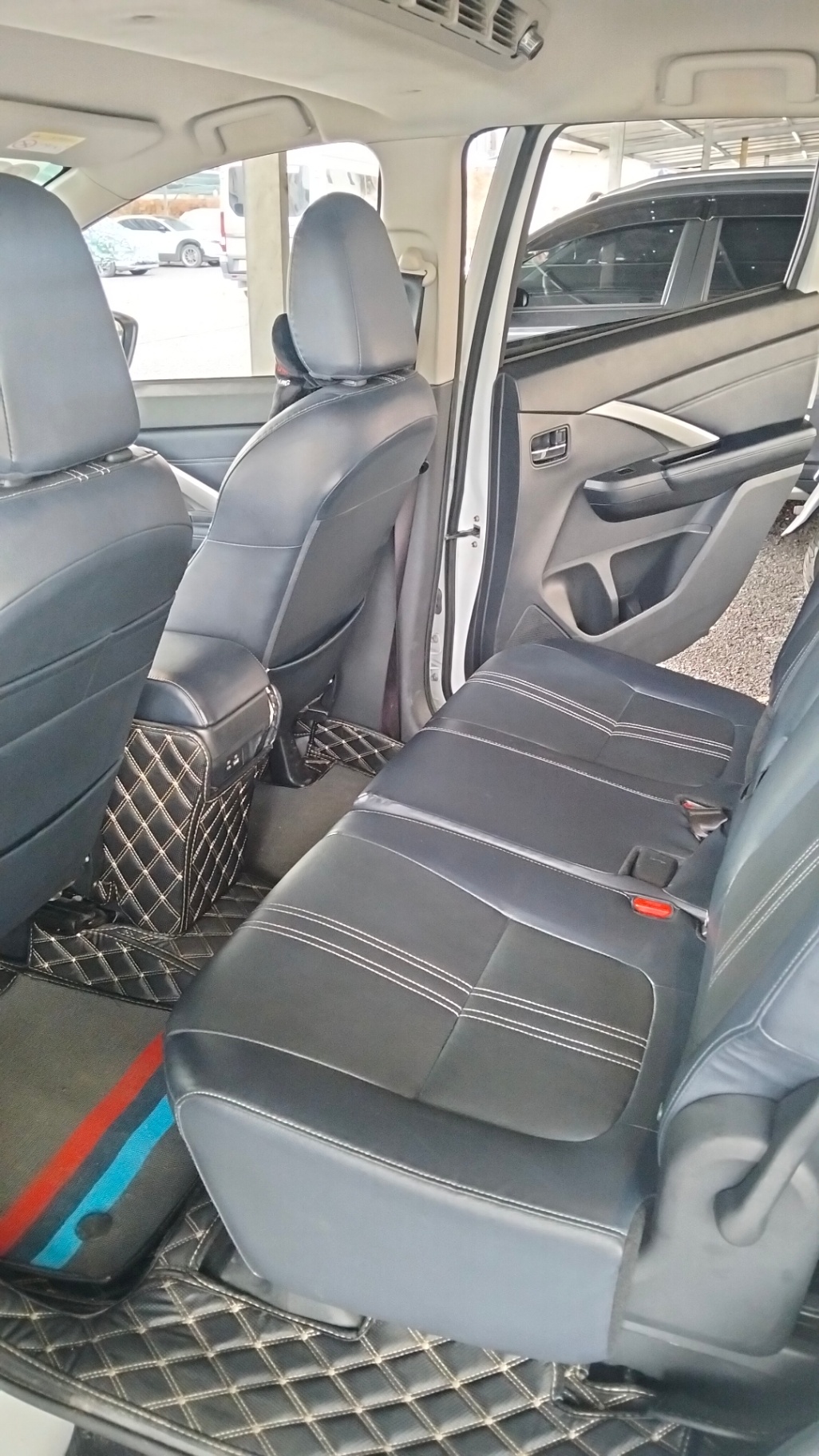Mitsubishi Xpander Cross 1.5 AT 2023 - Nội thất 2