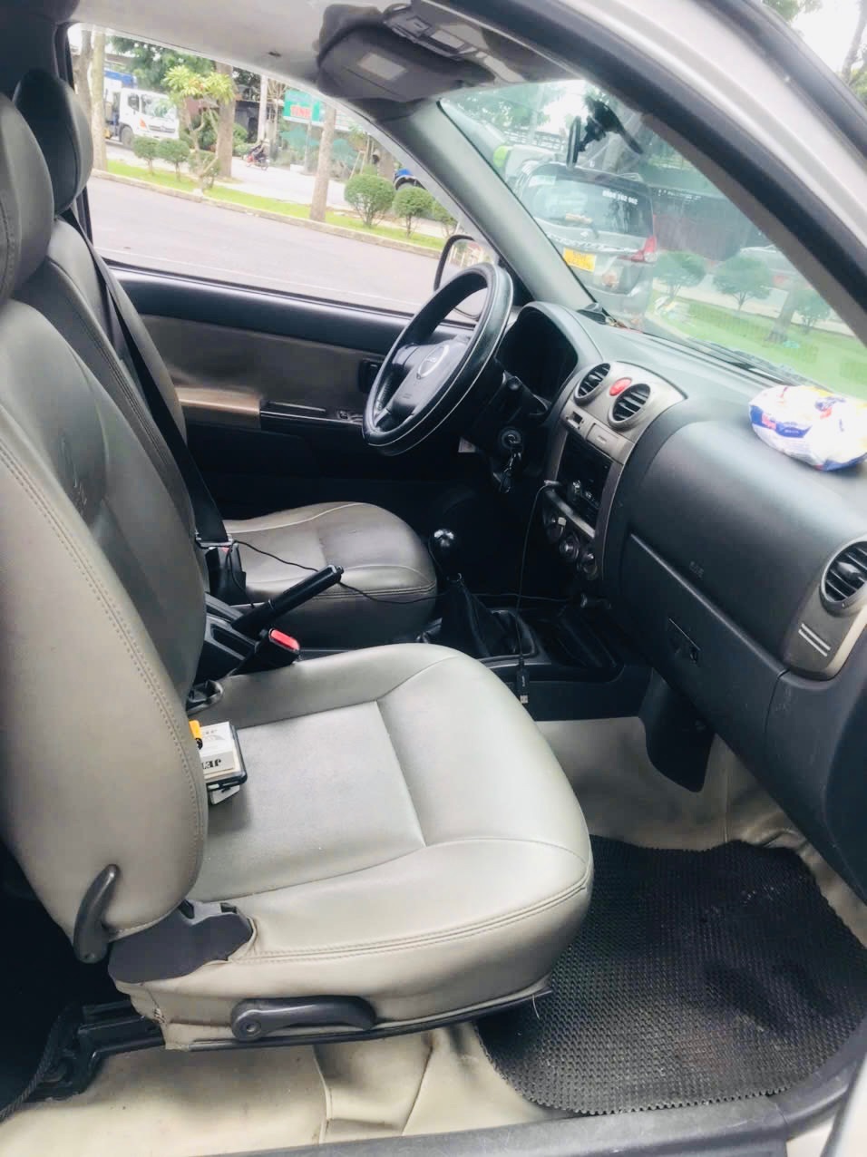 Isuzu Dmax LS 3.0 4x2 MT 2008 - Nội thất 1