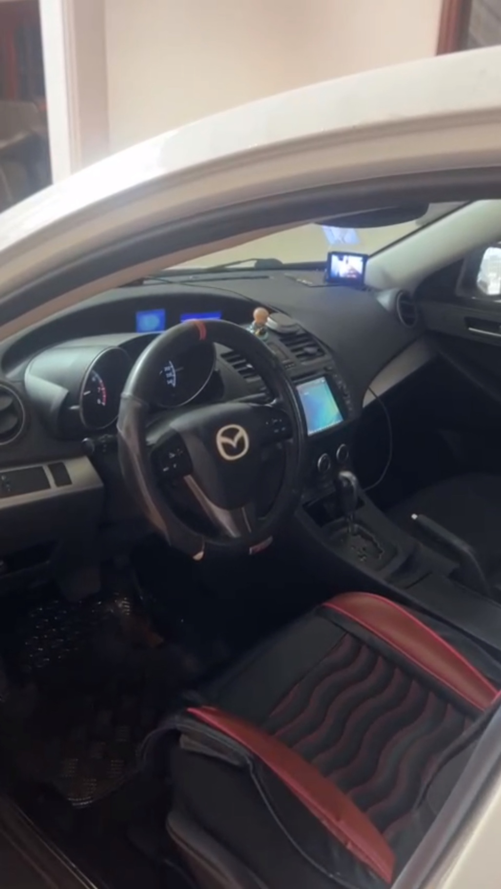Mazda 3 1.6 AT 2011 - Nội thất 1