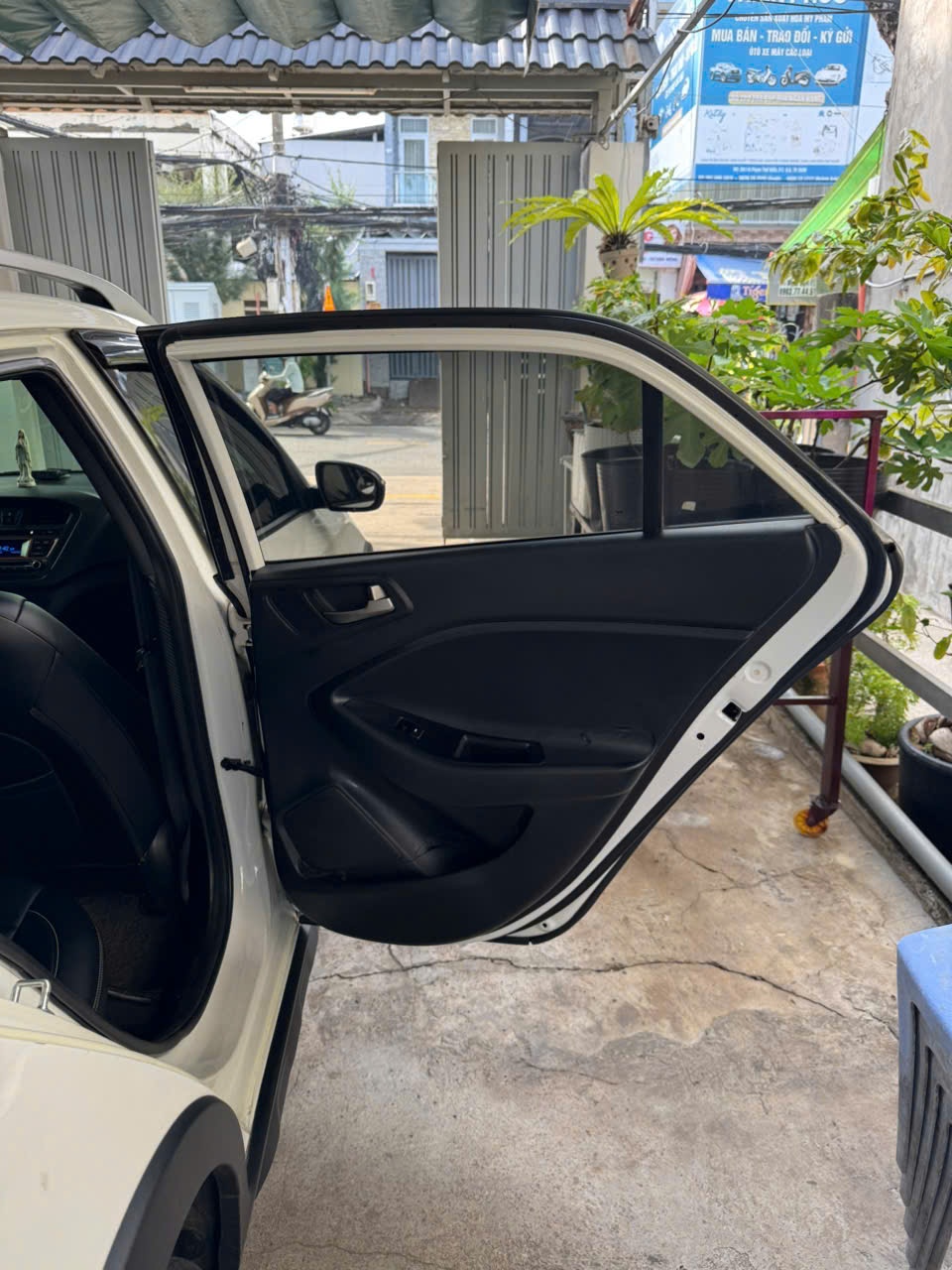 Hyundai I20 Active 1.4 AT 2015 - Nội thất 5