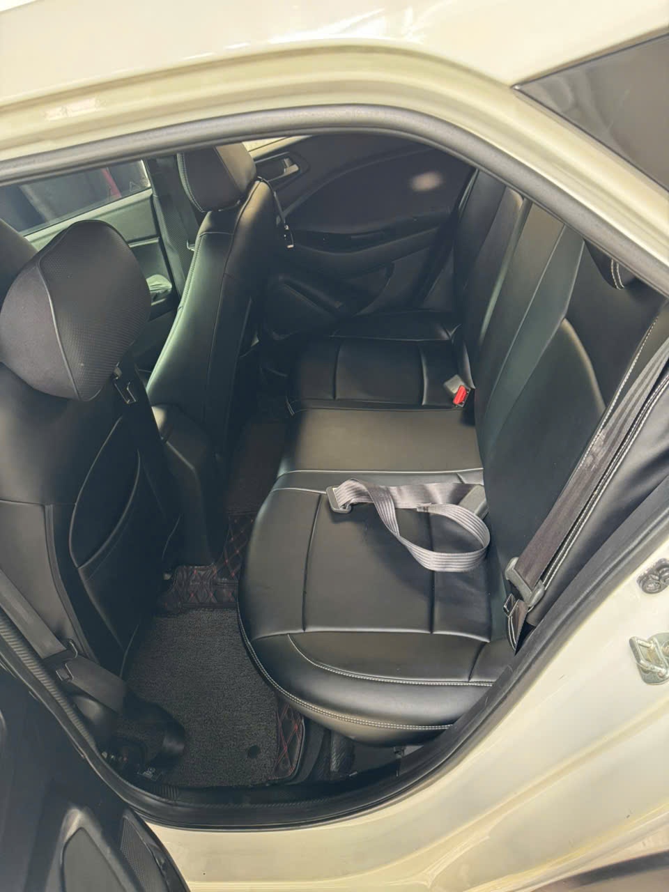 Hyundai I20 Active 1.4 AT 2015 - Nội thất 1