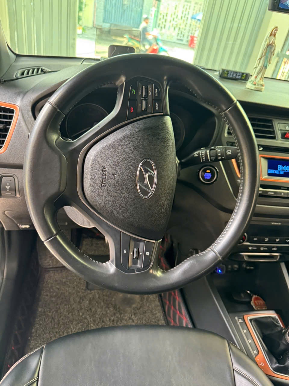 Hyundai I20 Active 1.4 AT 2015 - Nội thất 2