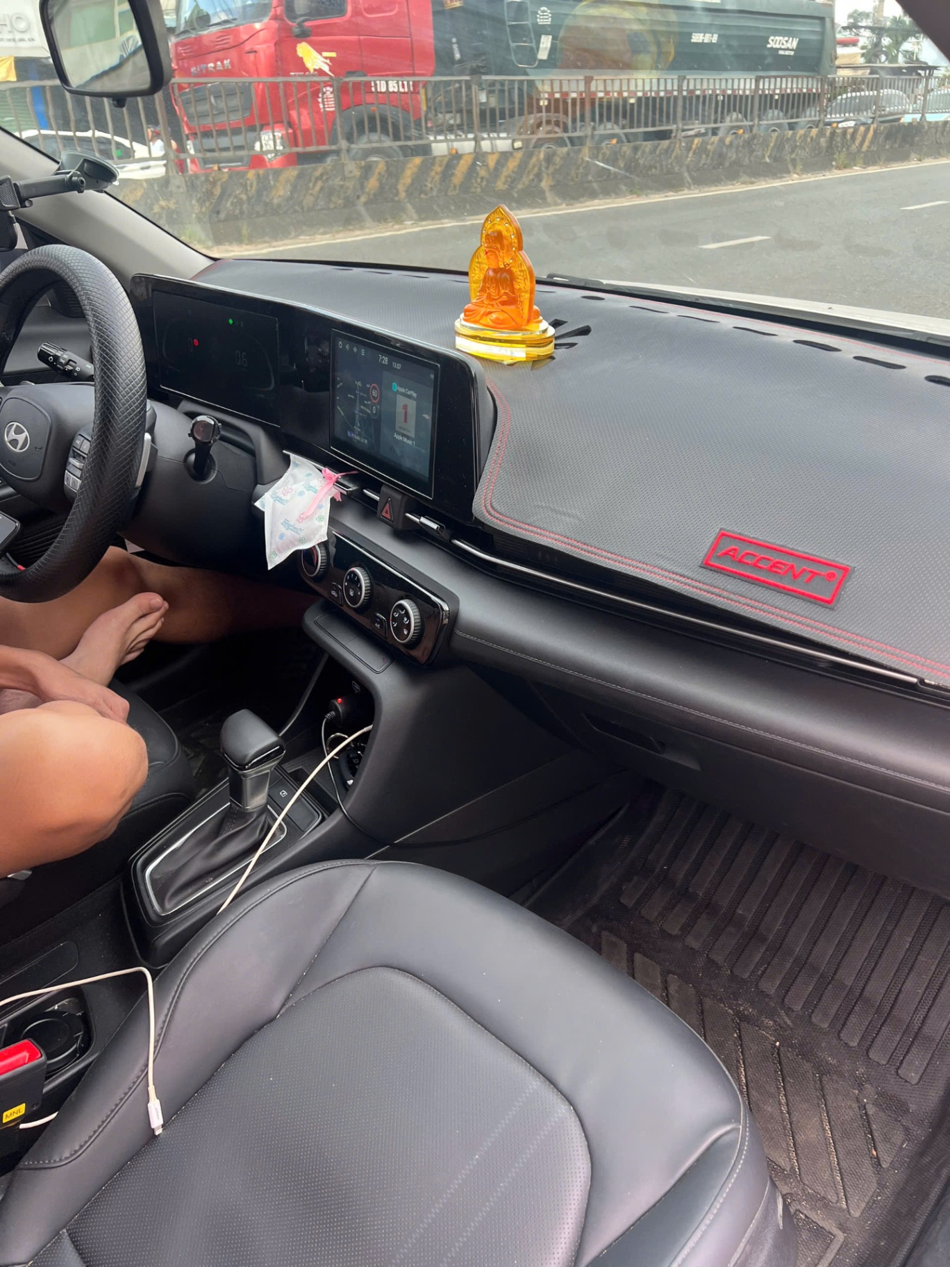 Hyundai Accent 1.5 AT Đặc Biệt 2024 - Nội thất 1
