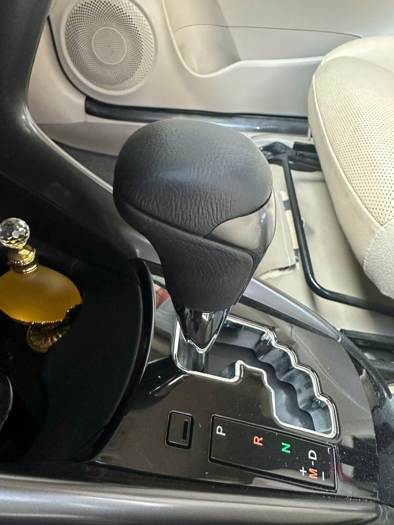Toyota Vios G 1.5 CVT 2022 - Nội thất 3