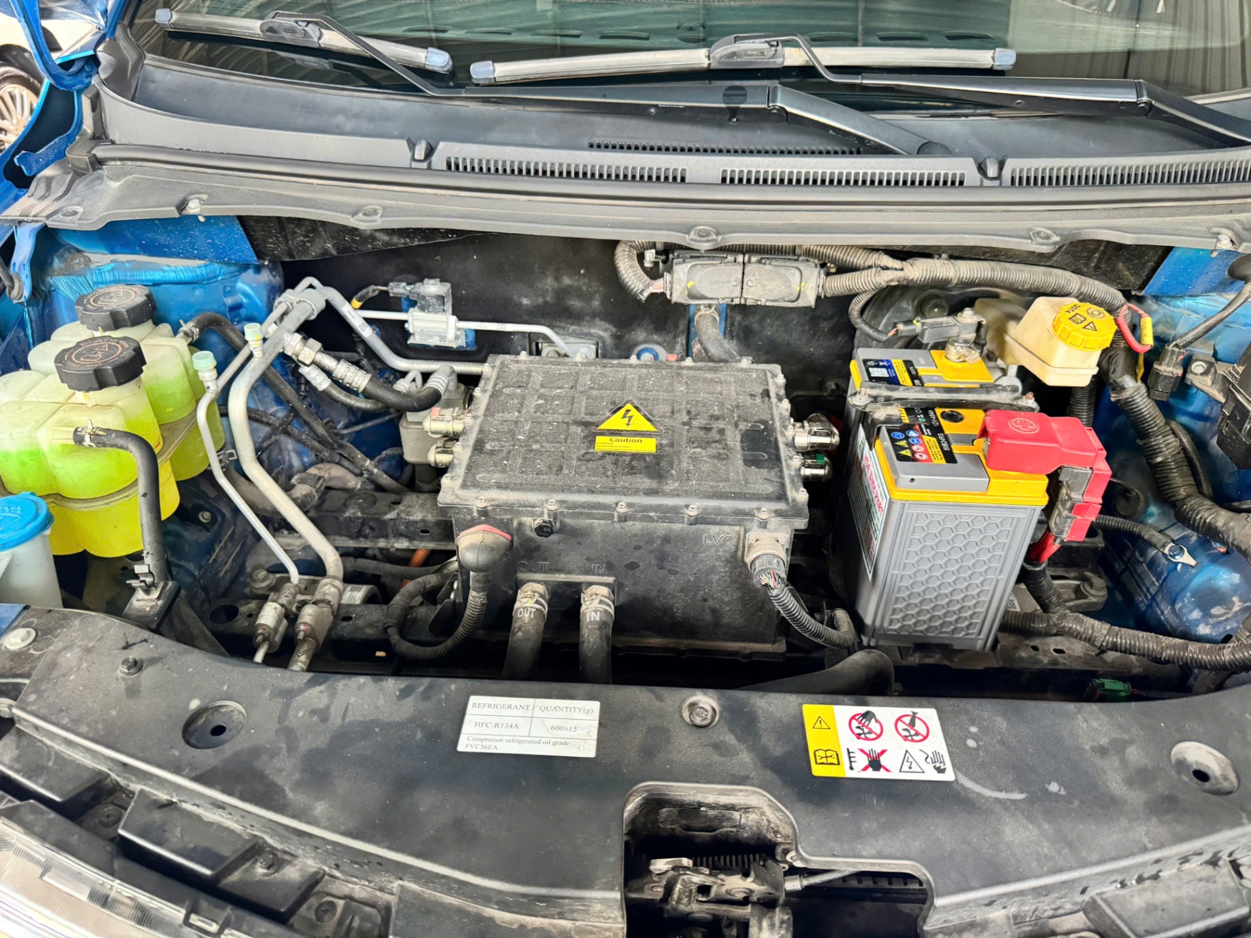 Vinfast Vf e34  2023 - Khoang động cơ 1