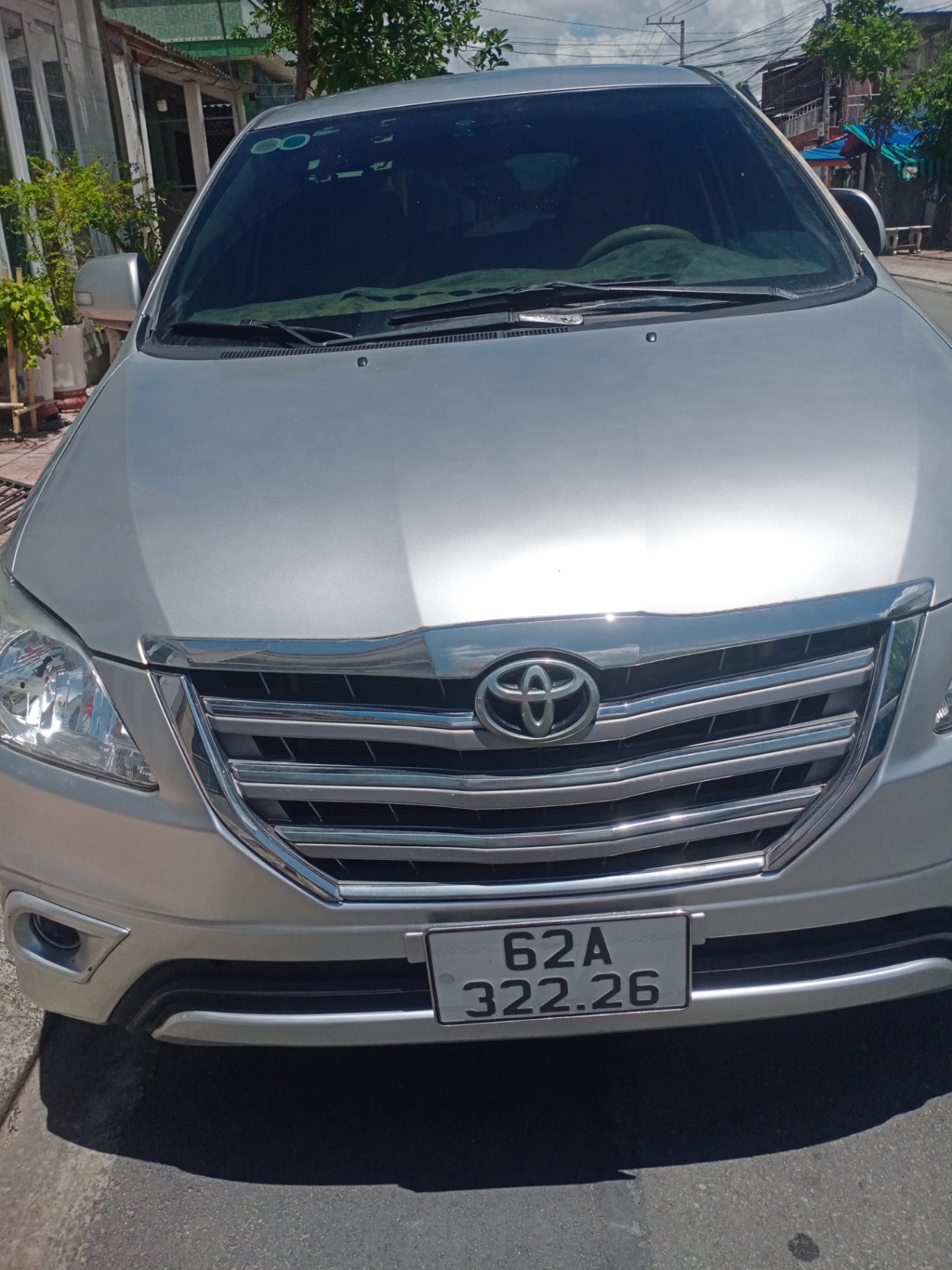 Toyota Innova 2.0E 2015