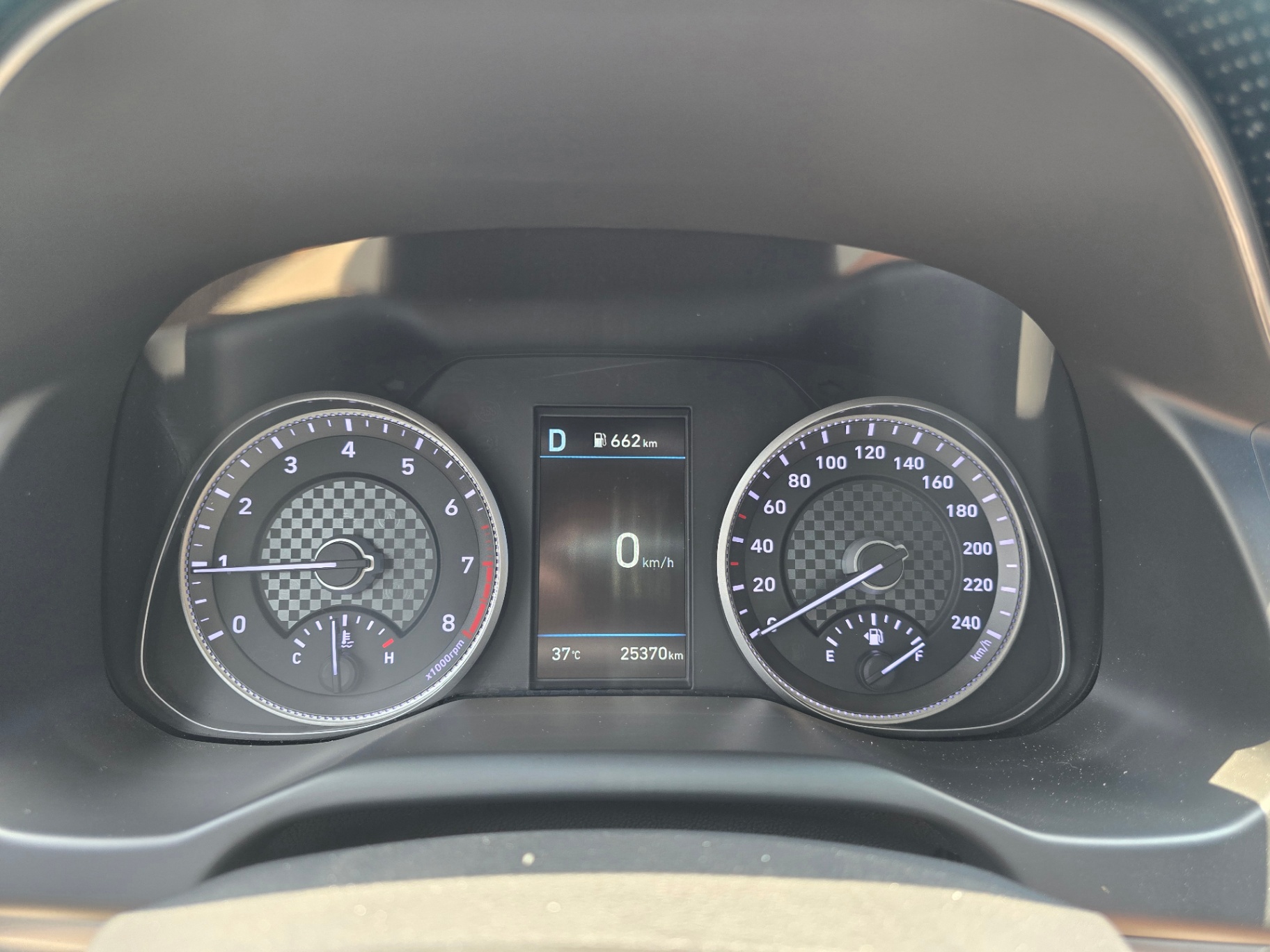 Hyundai Elantra 2.0 AT 2020 - Nội thất 2