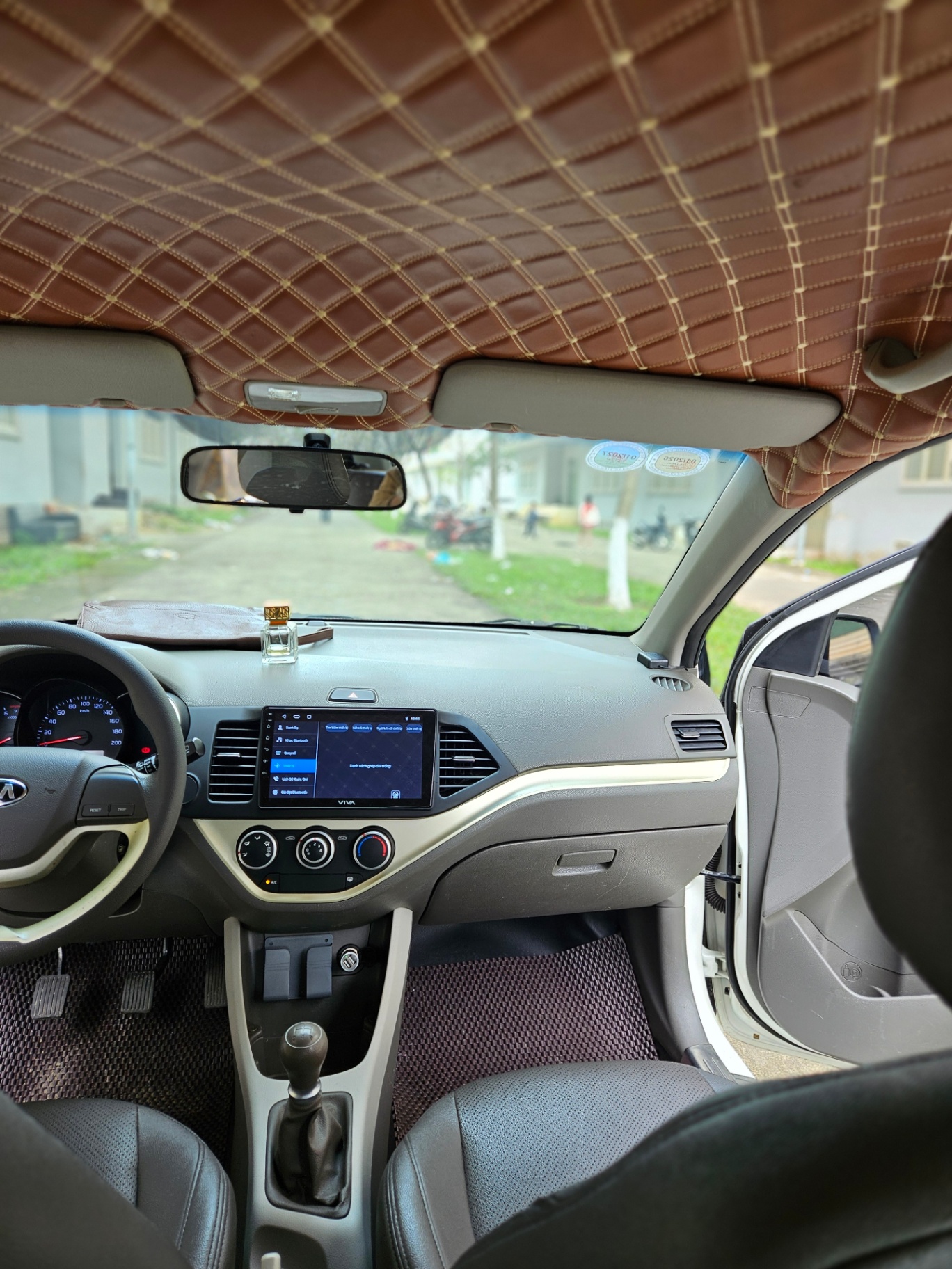 Kia Morning MT 2019 - Nội thất 1