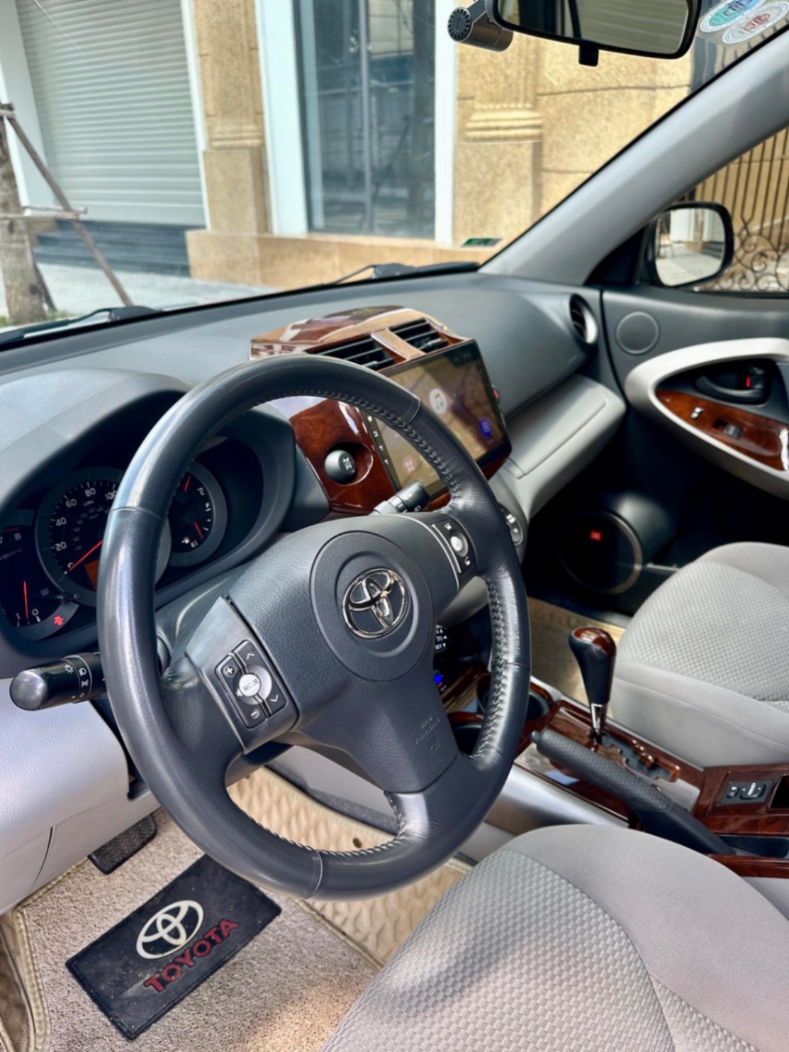 Toyota Rav4 Limited 3.5 V6 2008 - Nội thất 1