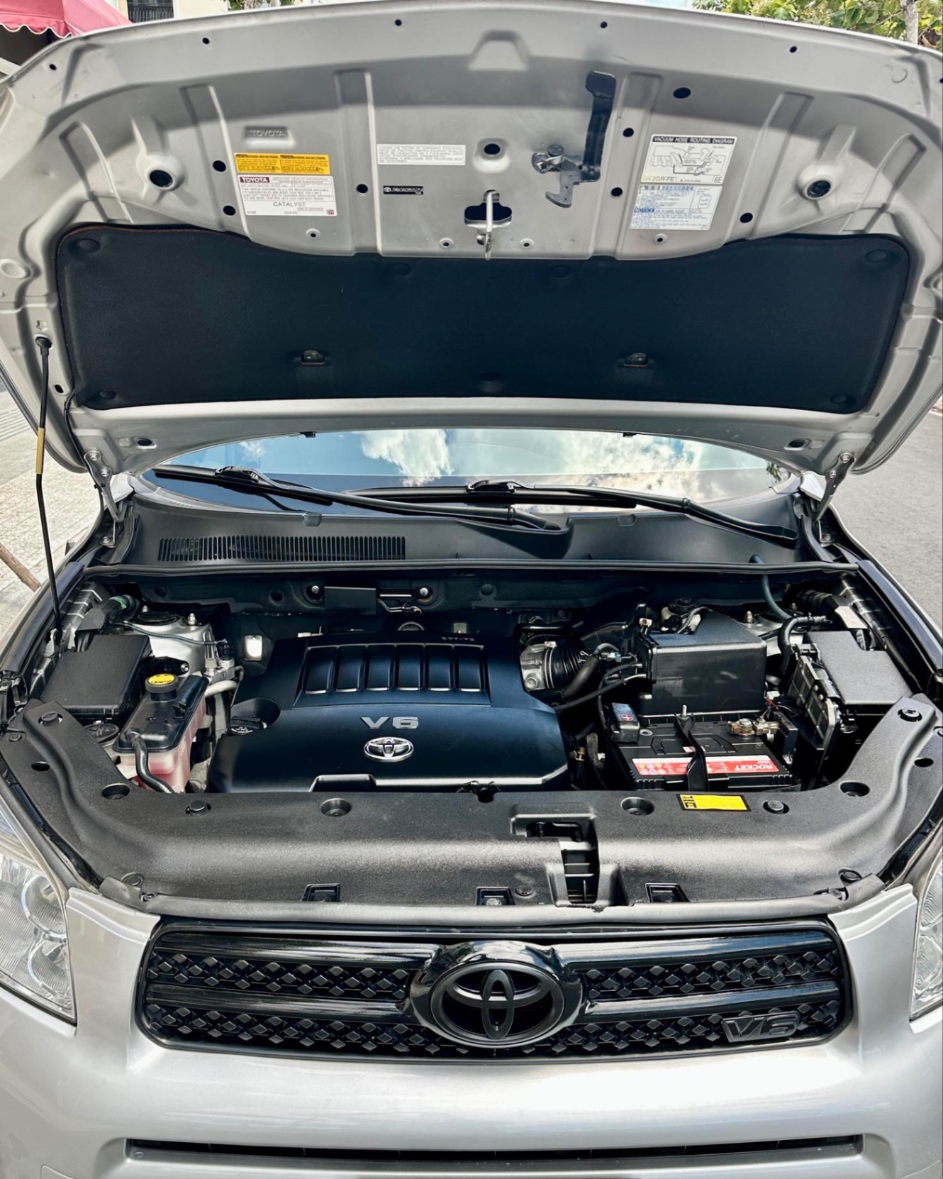 Toyota Rav4 Limited 3.5 V6 2008 - Khoang động cơ 1