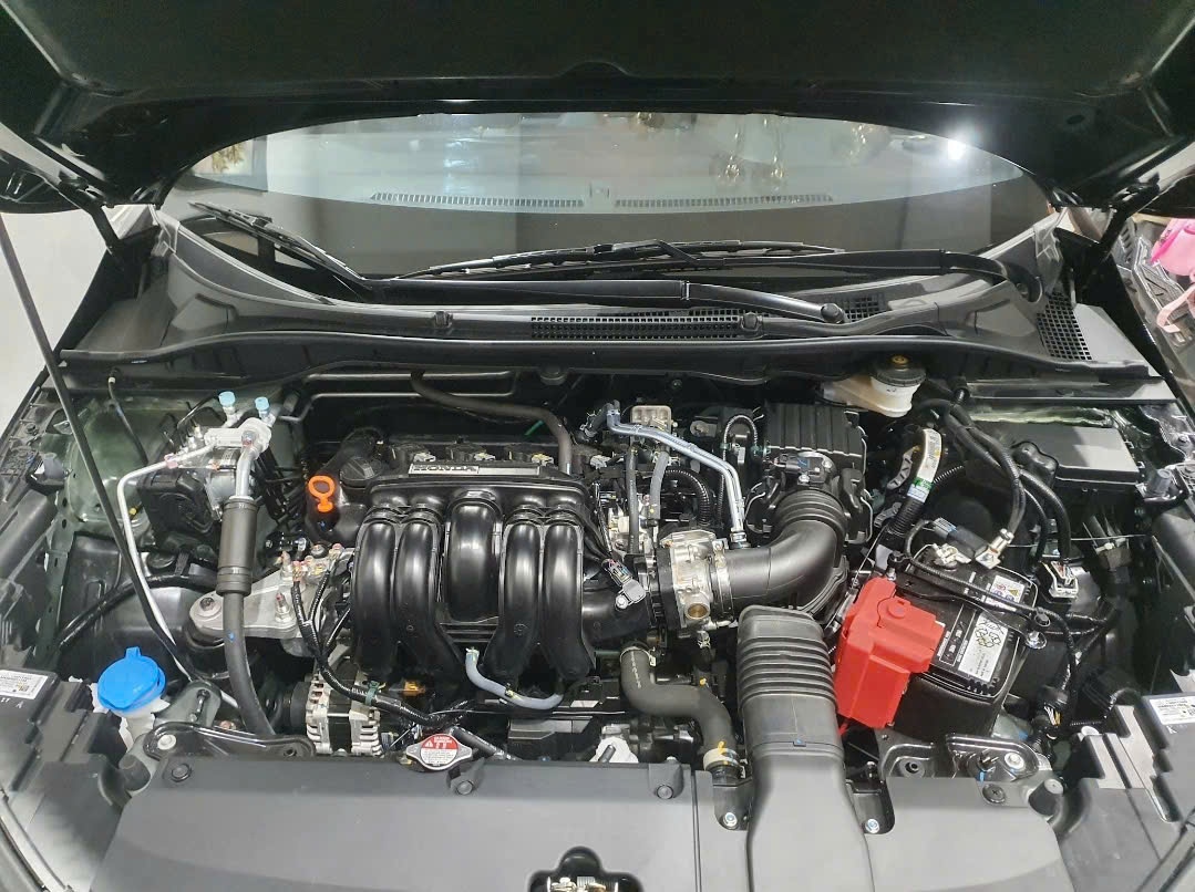 Honda City RS 1.5 AT 2024 - Khoang động cơ 1