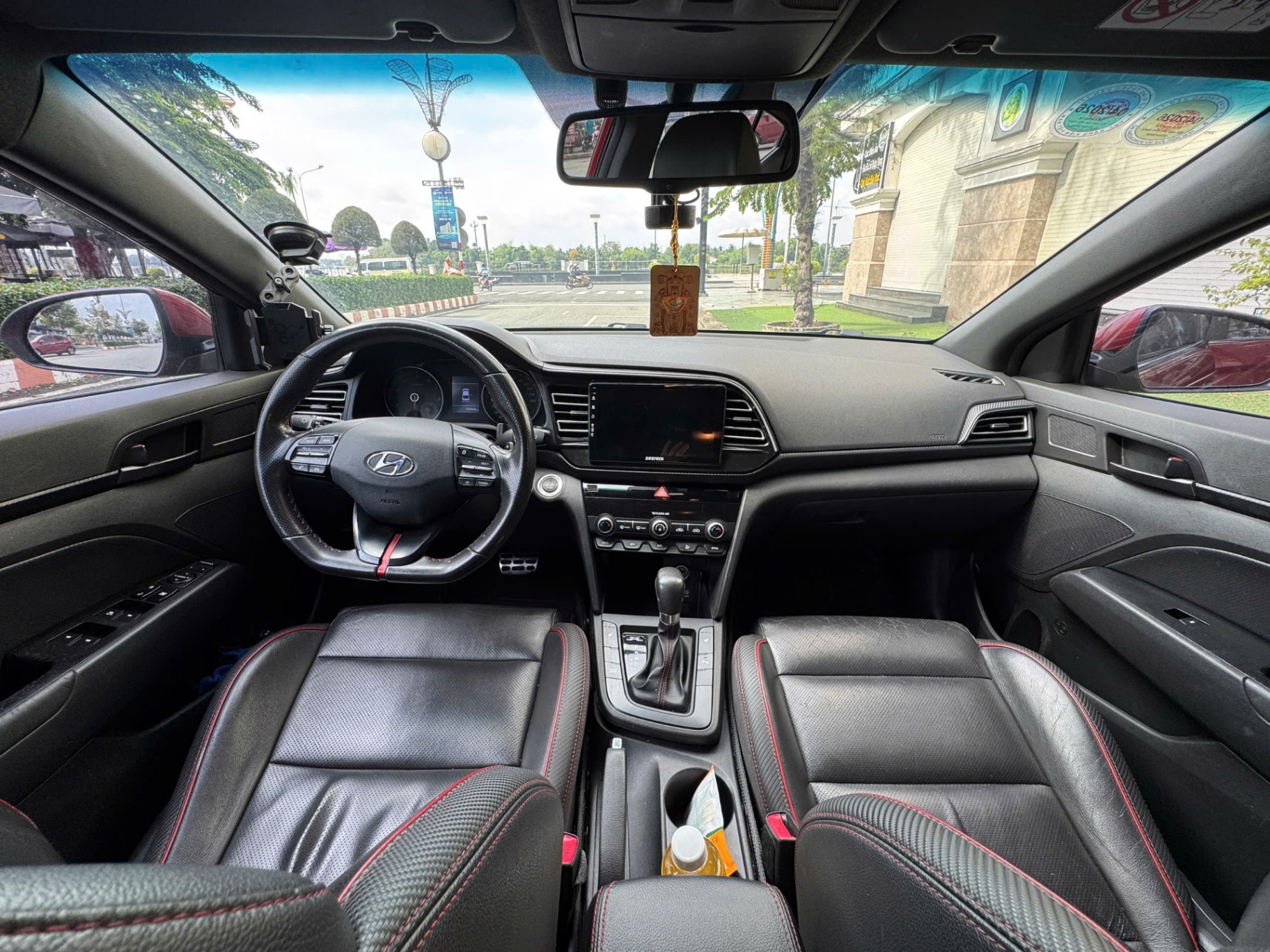 Hyundai Elantra Sport 1.6 AT 2019 - Nội thất 4
