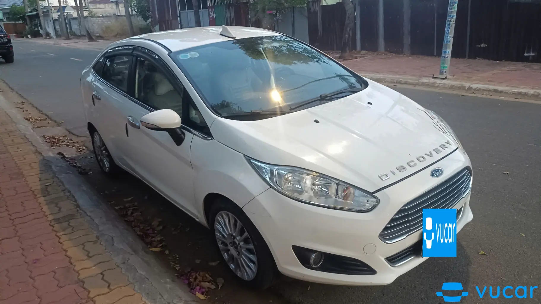 Ford Fiesta Titanium 1.5 AT 2015 - Ngoại thất 3