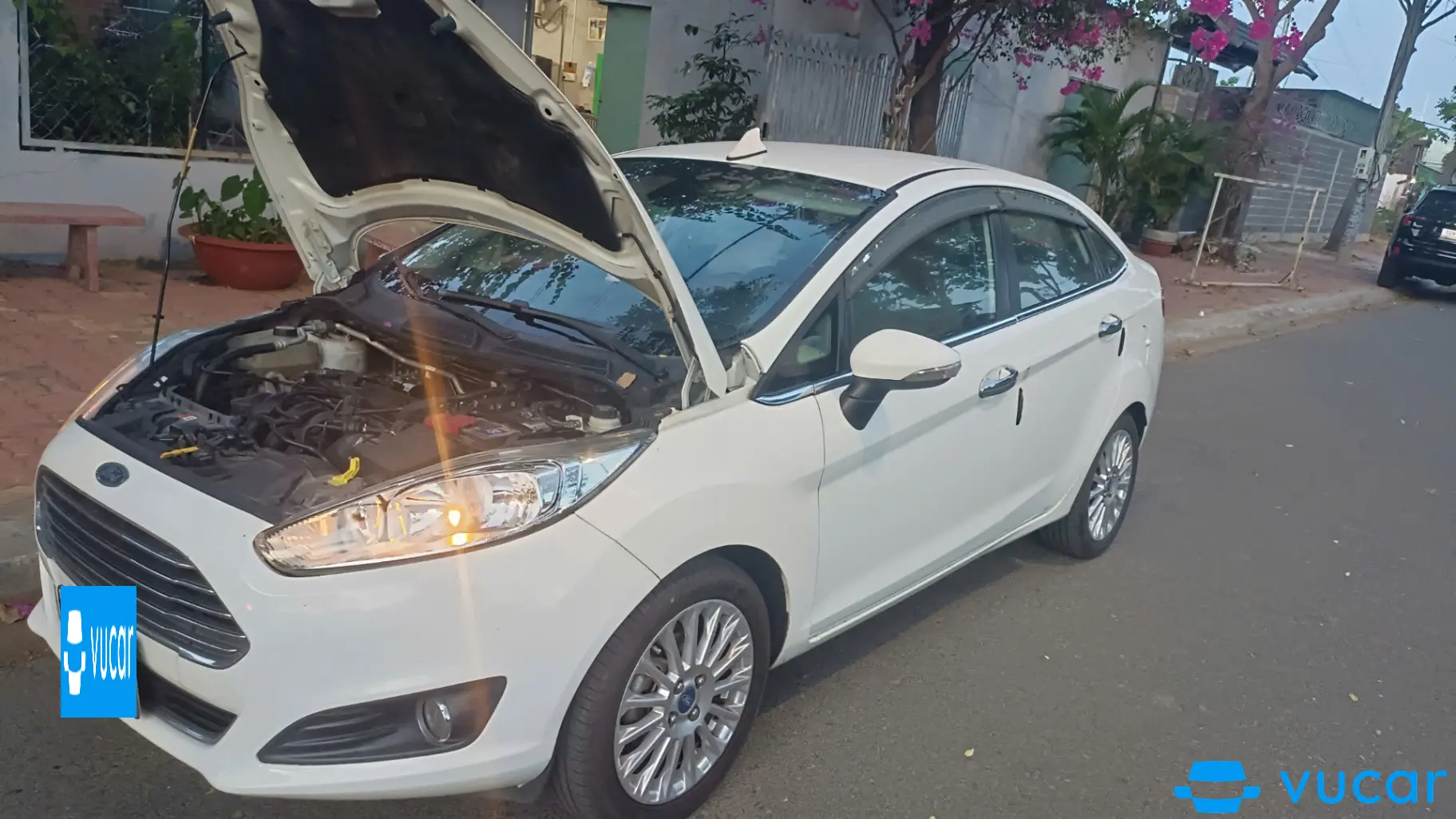 Ford Fiesta Titanium 1.5 AT 2015 - Ngoại thất 4