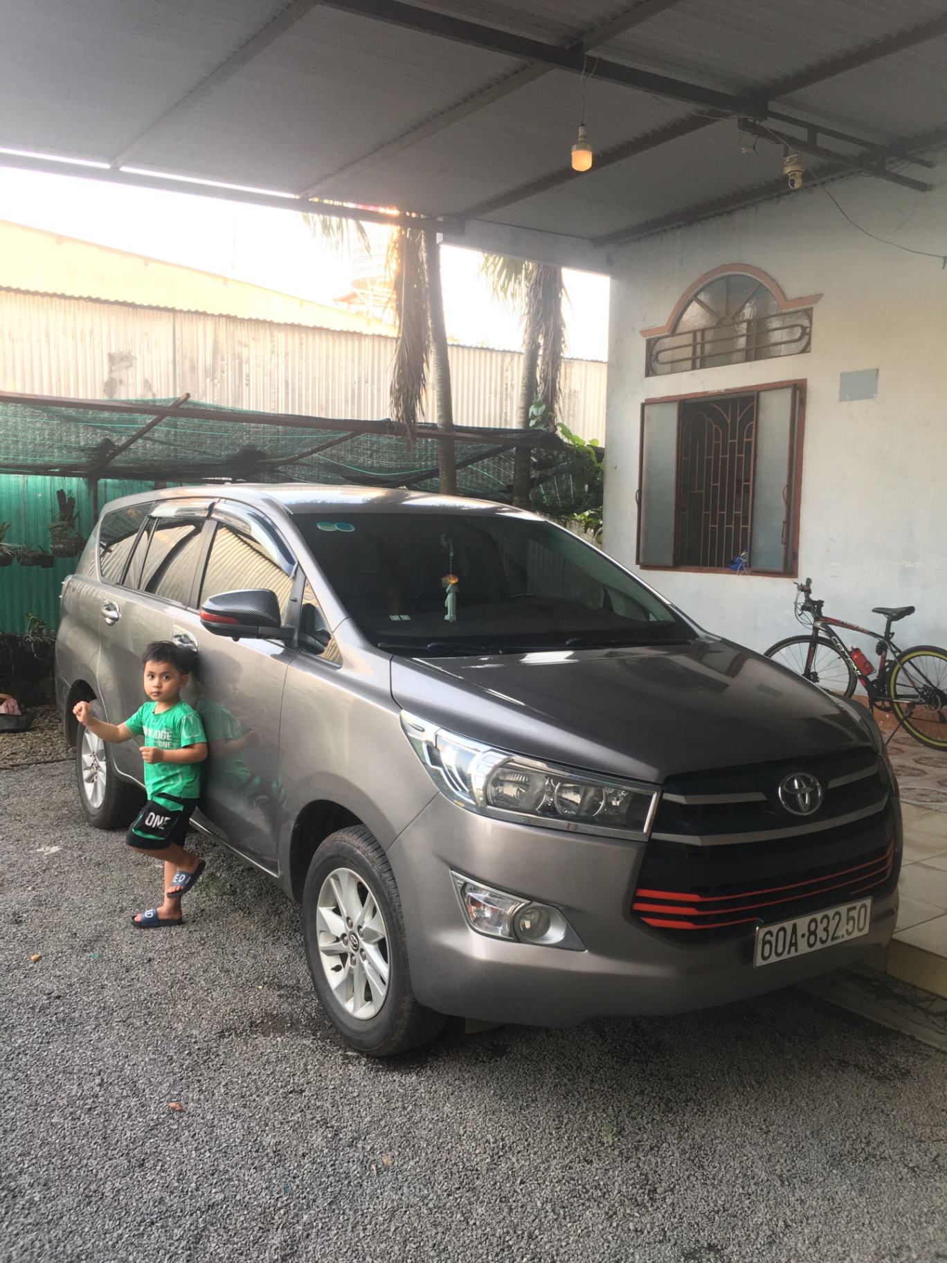 Toyota Innova 2.0E 2018