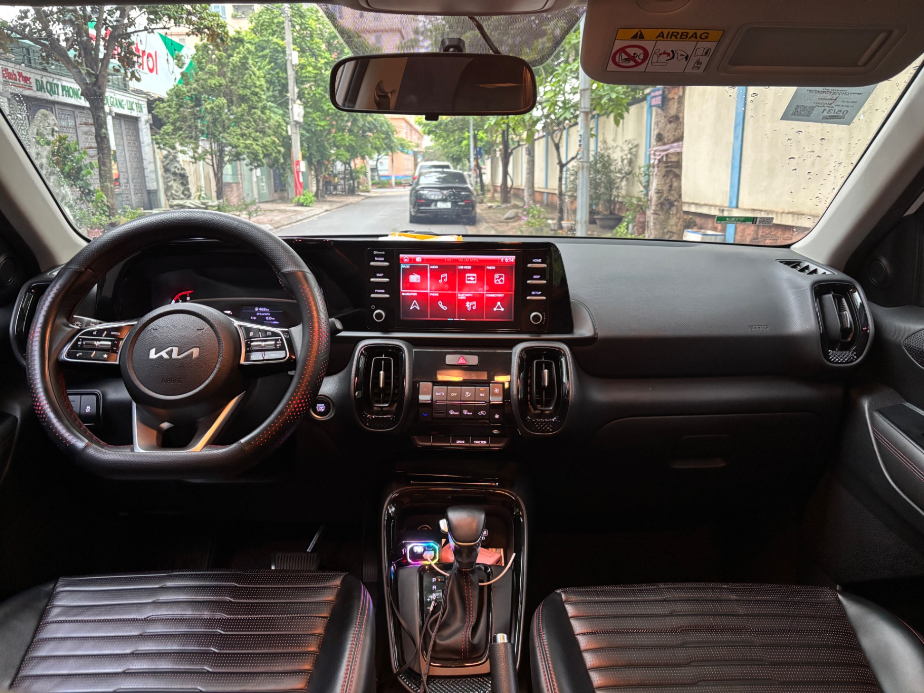 Kia Sonet Luxury 1.5 AT 2022 - Nội thất 2