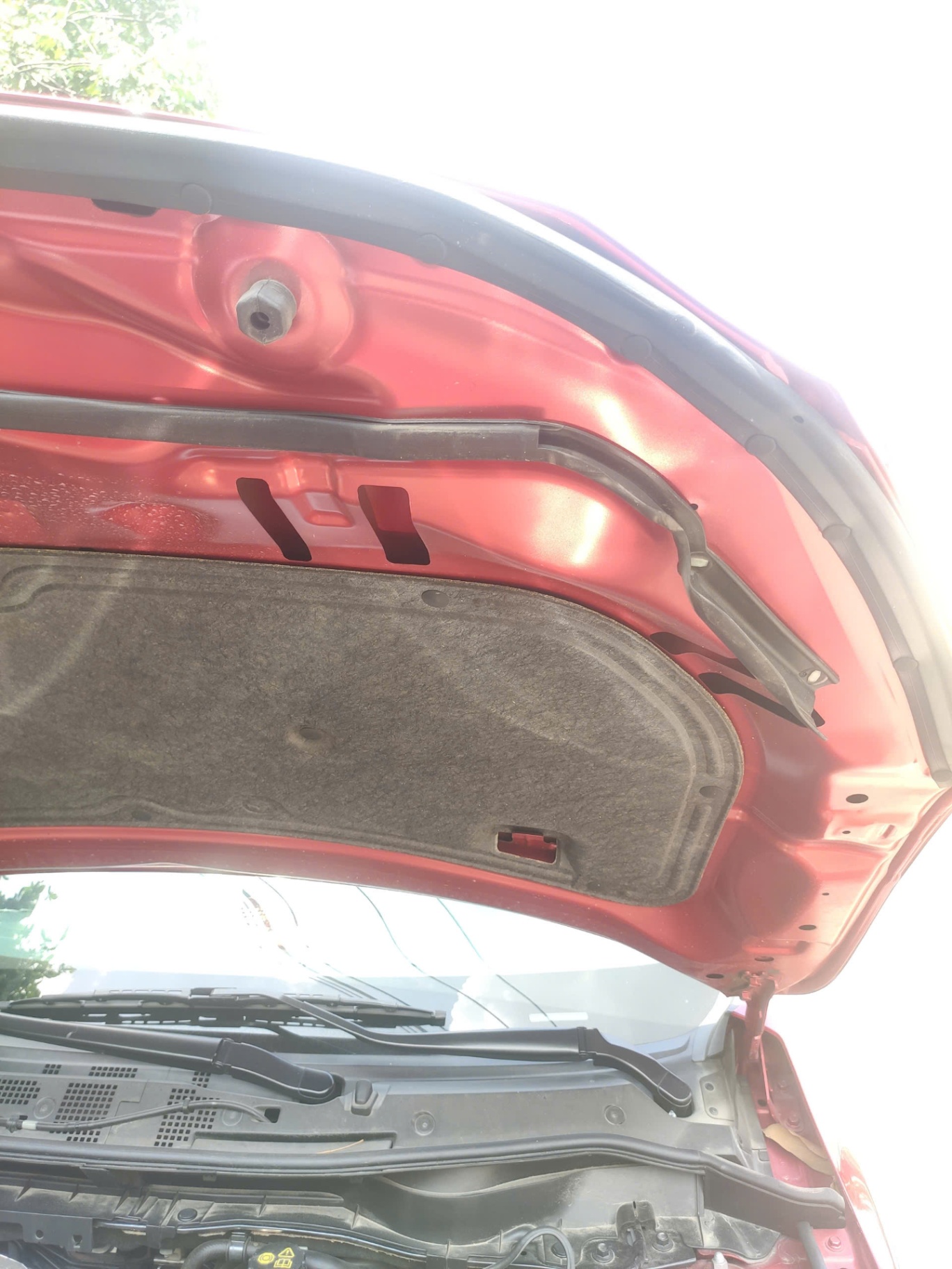 Mazda 2 1.5 AT 2023 - Khoang động cơ 1