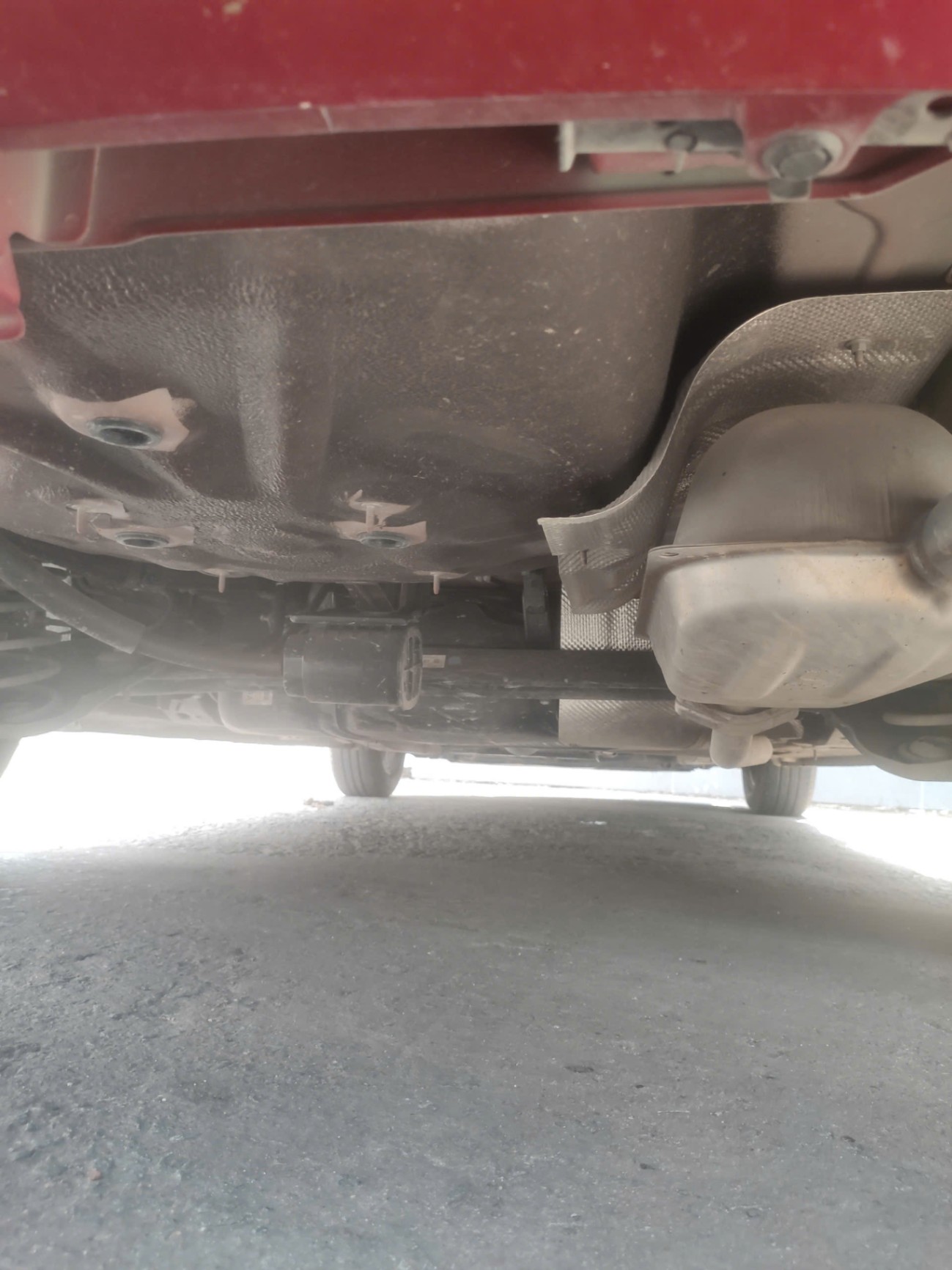 Mazda 2 1.5 AT 2023 - Gầm & khung xe 3