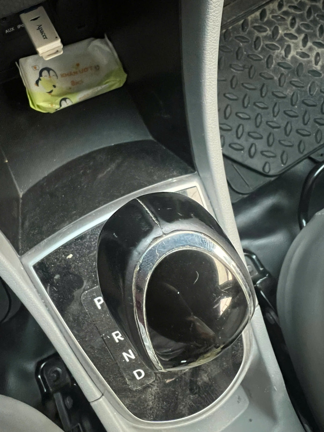 Hyundai Accent 1.4 AT 2013 - Nội thất 5