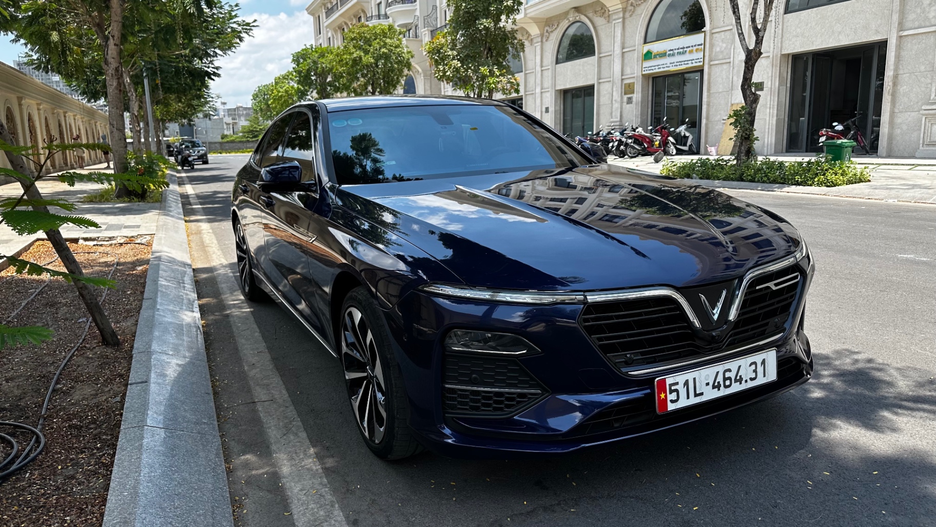 Vinfast Lux a 2.0 Premium 2.0 AT 2020 - Ngoại thất 4