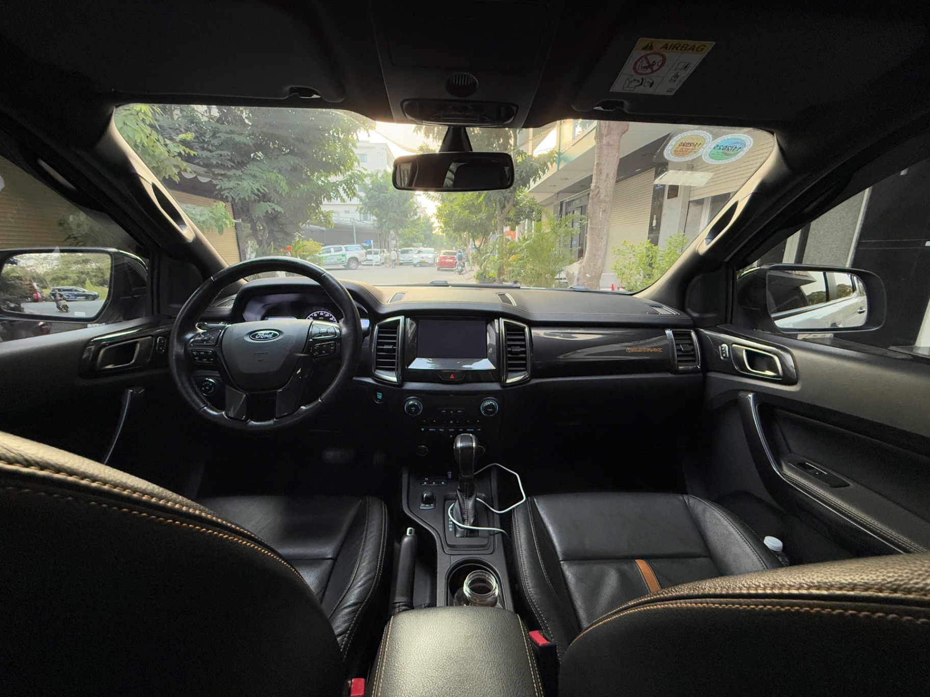 Ford Ranger Wildtrak 2.0L 4x4 AT 2020 - Nội thất 1