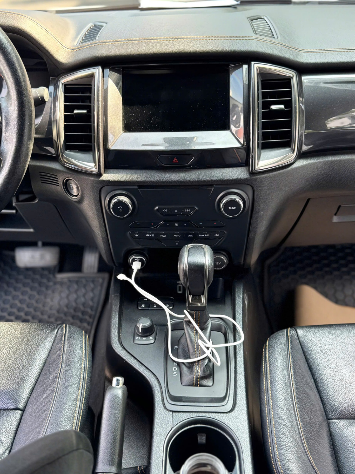 Ford Ranger Wildtrak 2.0L 4x4 AT 2020 - Nội thất 5