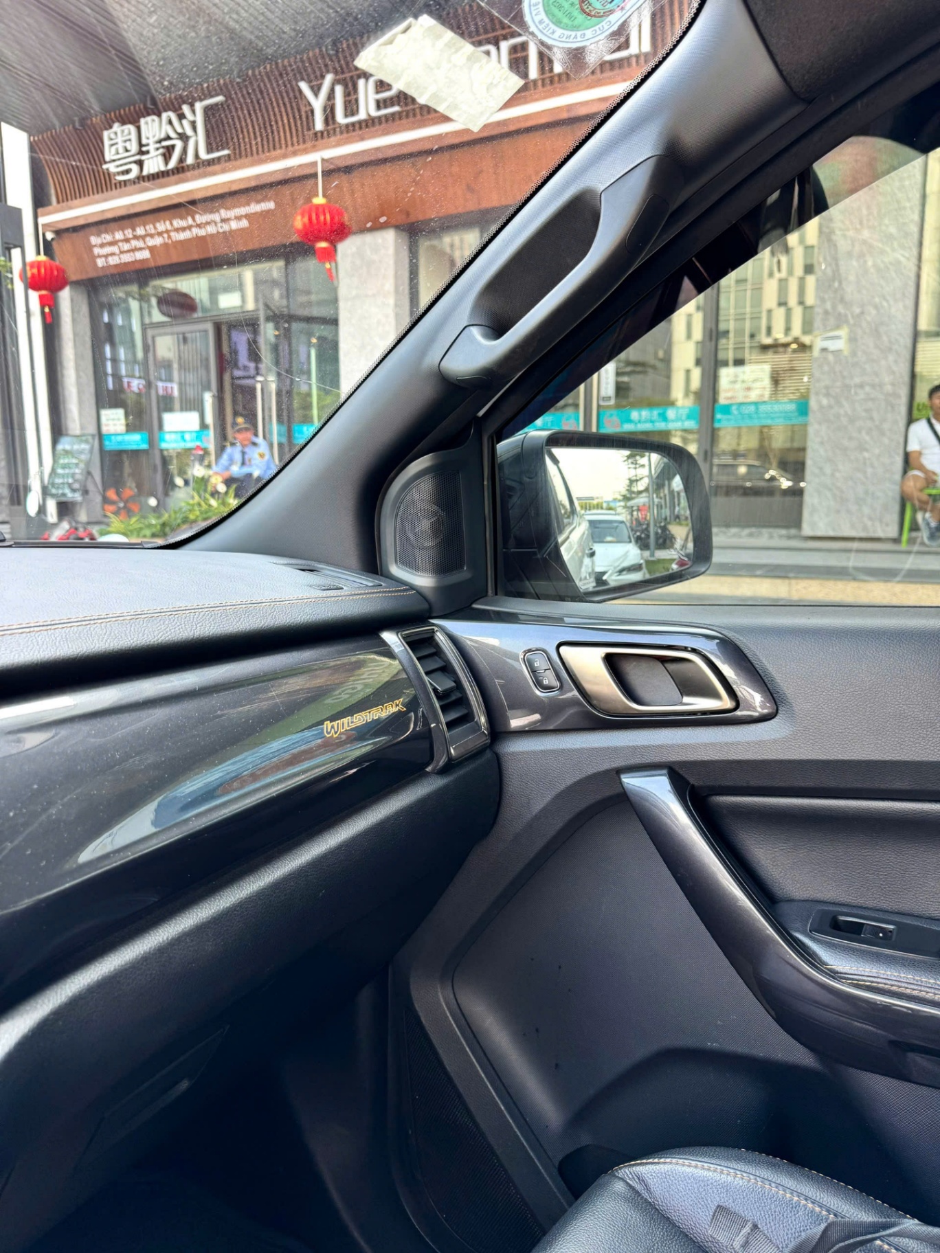 Ford Ranger Wildtrak 2.0L 4x4 AT 2020 - Nội thất 12