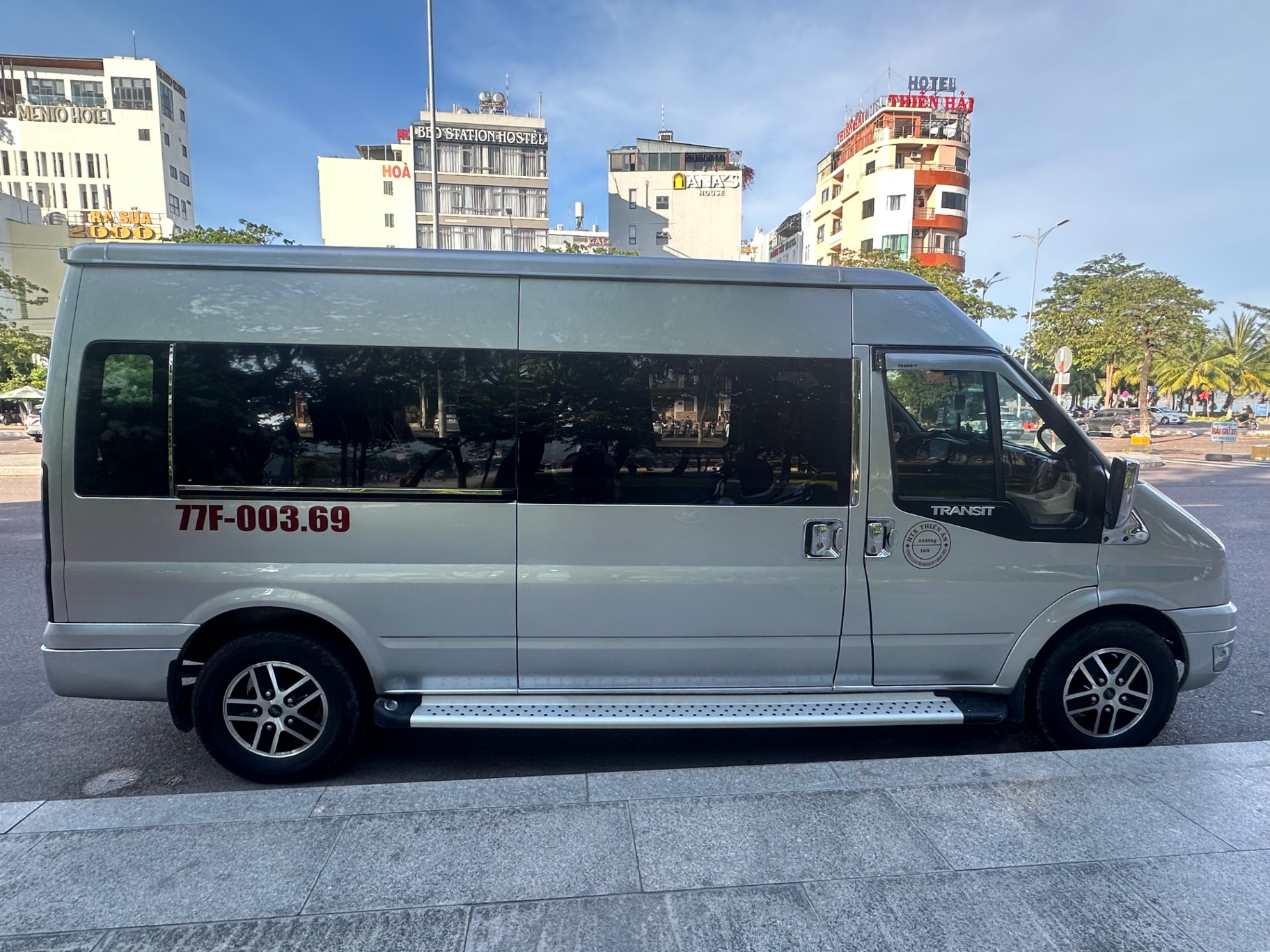 Ford Transit Standard MID 2016 - Ngoại thất 3