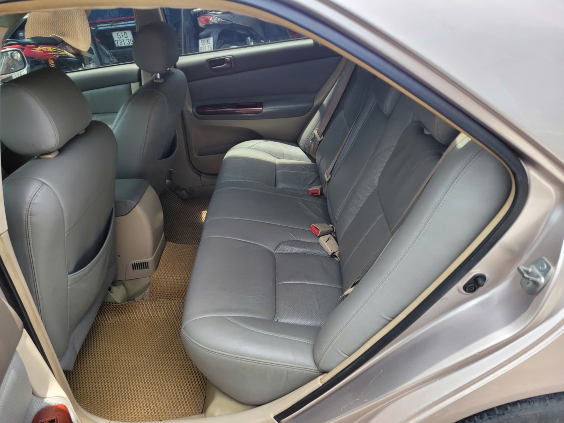 Toyota Camry 2.4G 2004 - Nội thất 8