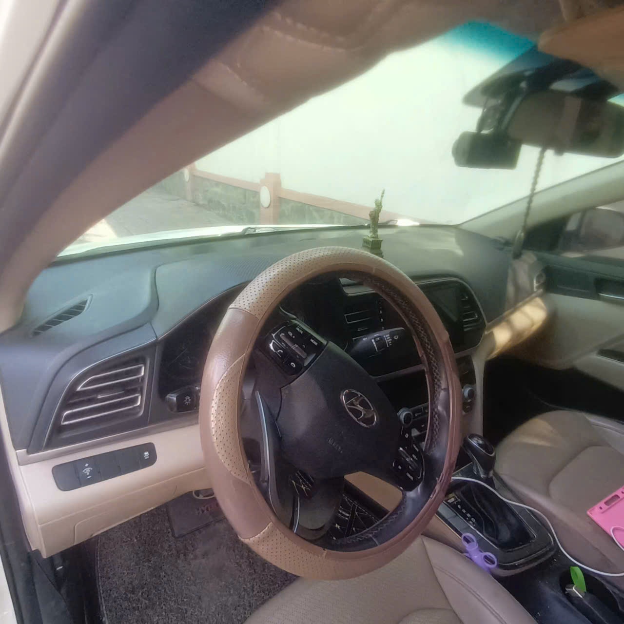 Hyundai Elantra 1.6 AT 2020 - Nội thất 3