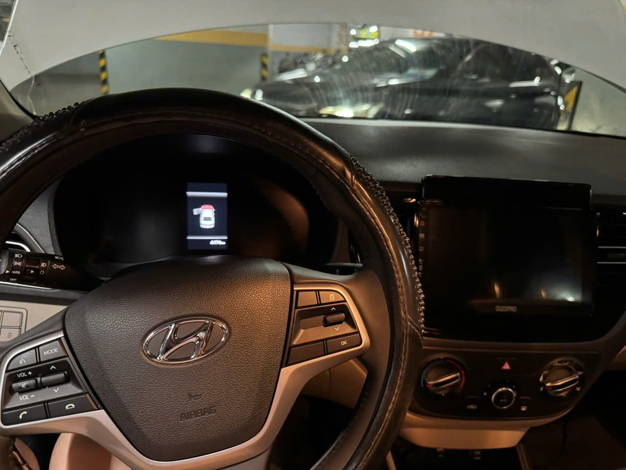 Hyundai Accent 1.4 MT 2022 - Nội thất 2