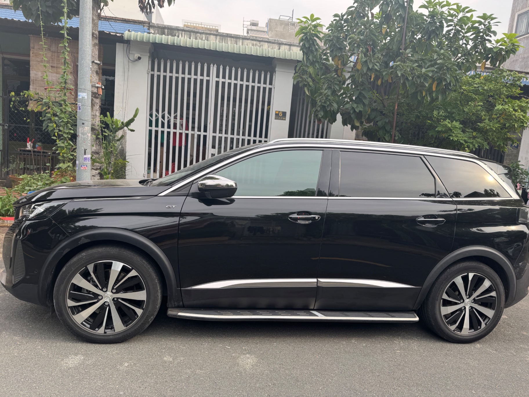 Peugeot 5008 GT 1.6 AT 2022