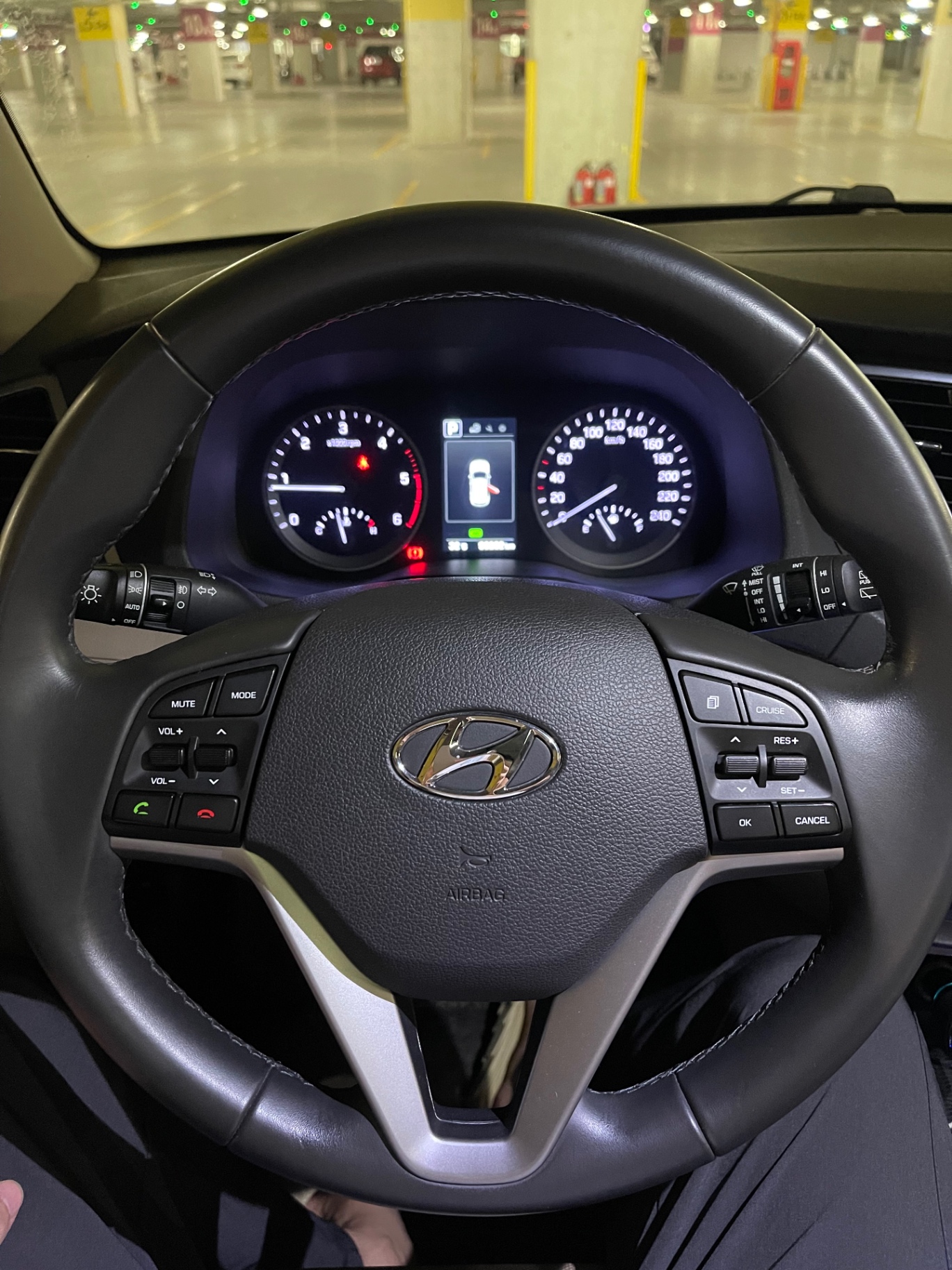 Hyundai Tucson 2.0 AT CRDi 2018 - Nội thất 5