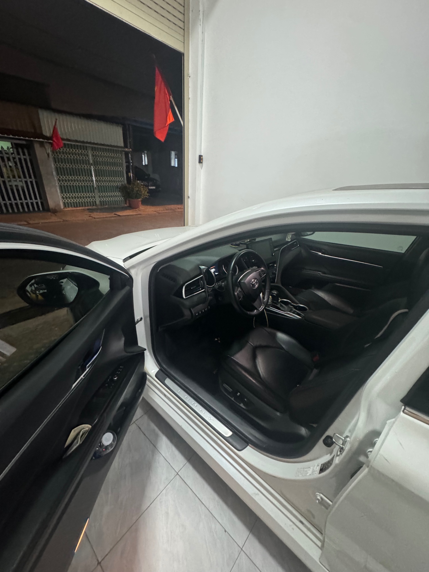 Toyota Camry 2.5 Q 2022 - Nội thất 2
