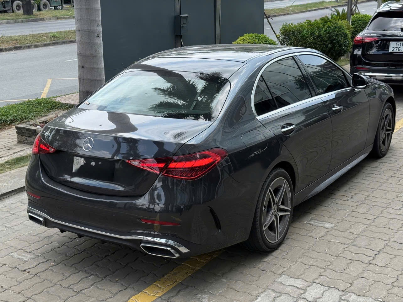 Mercedes C class C300 AMG 2022 - Ngoại thất 11