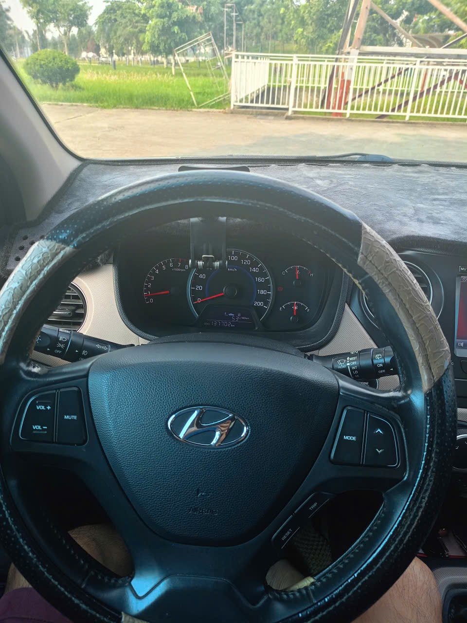 Hyundai I10 Grand 1.0 MT 2014 - Nội thất 1