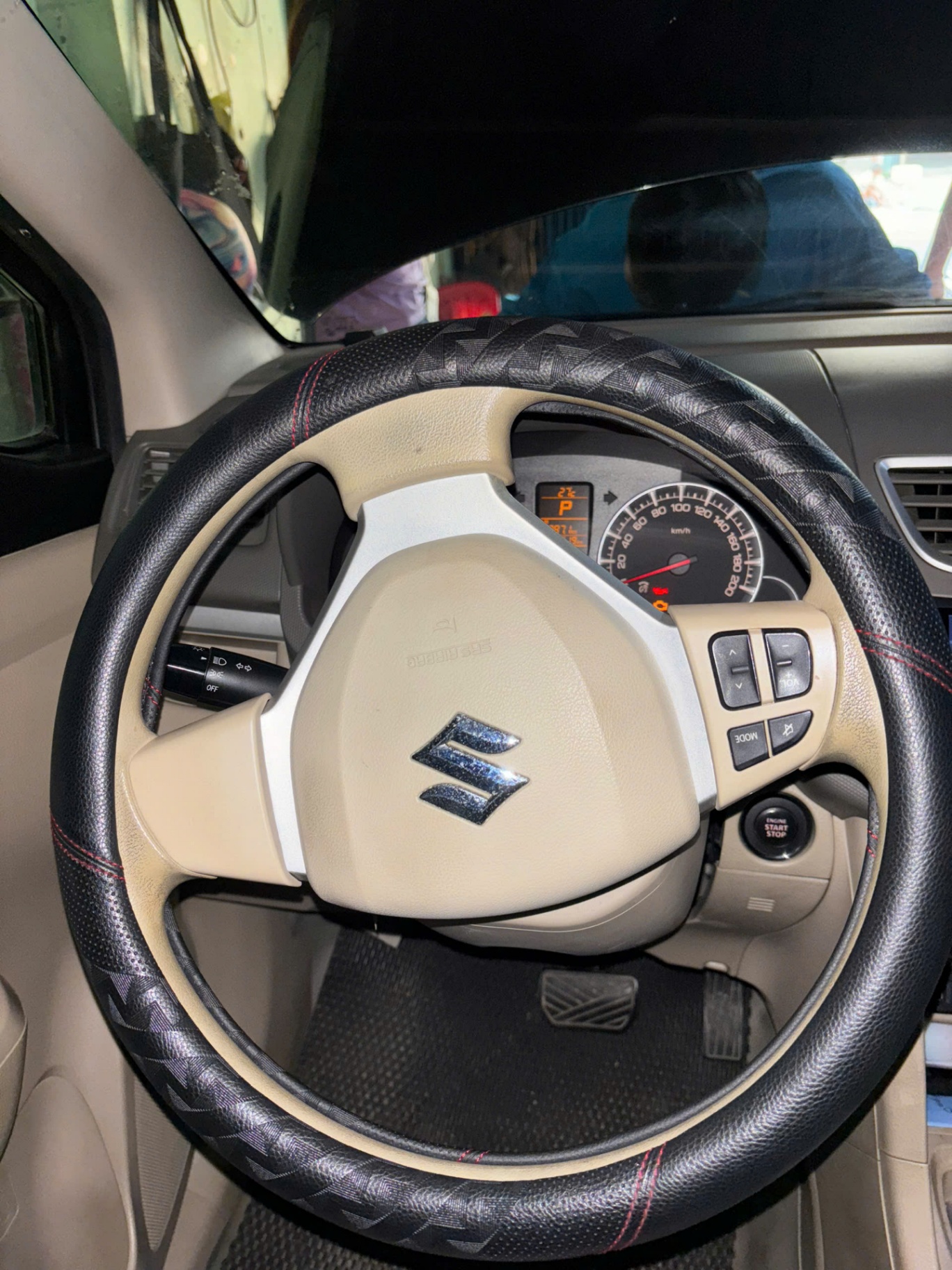 Suzuki Ertiga 1.4 AT 2016 - Nội thất 3