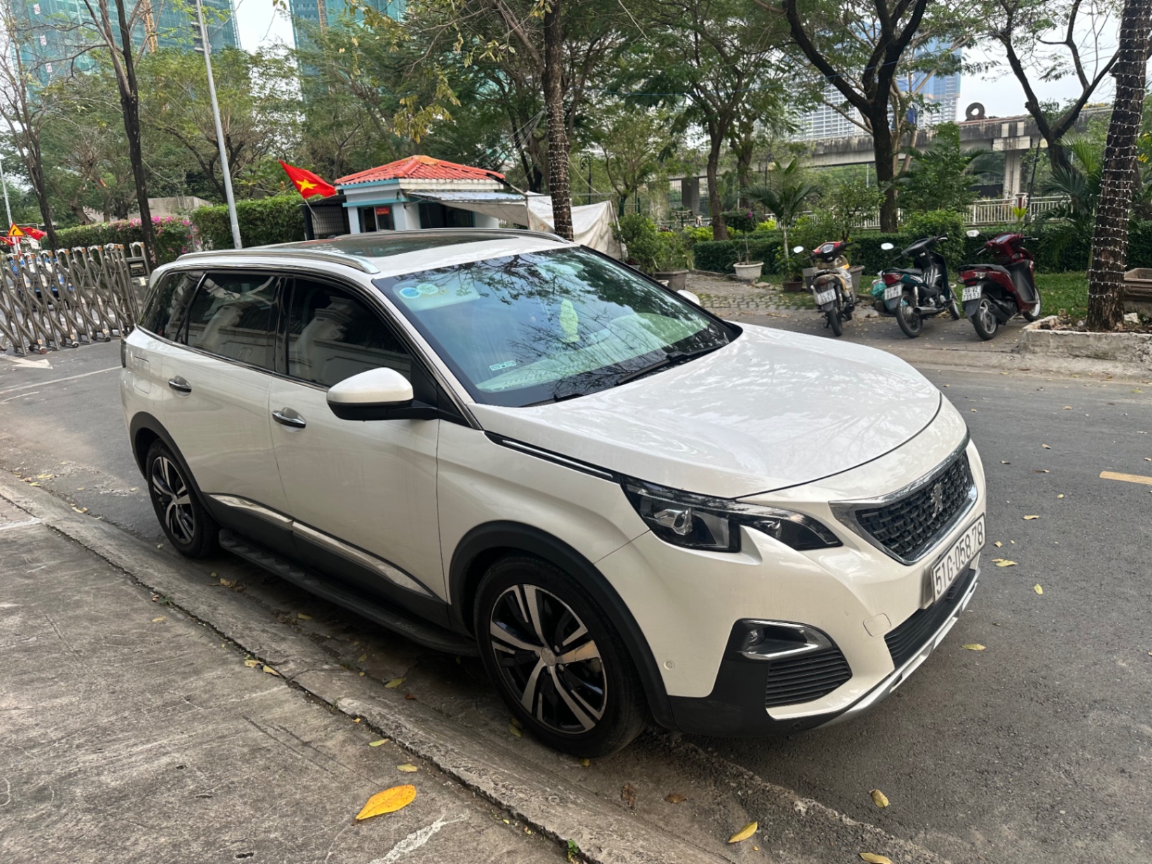 Peugeot 5008 1.6 Allure 2018 - Ngoại thất 3
