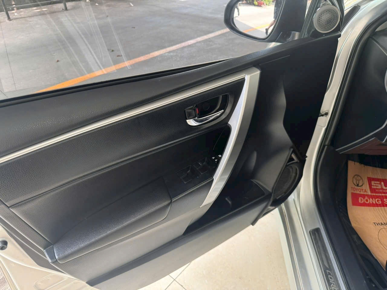 Toyota Corolla altis 2.0V 2014 - Nội thất 3