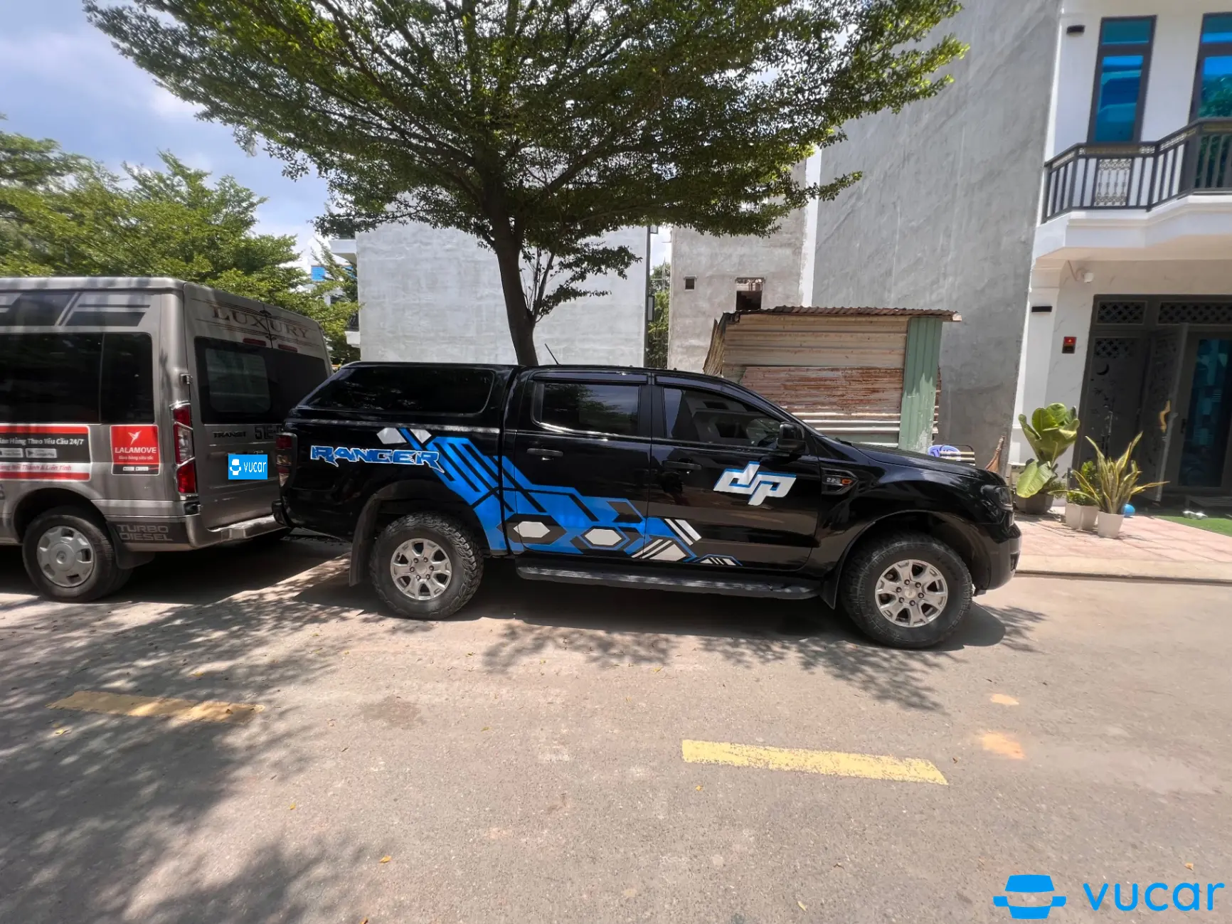 Ford Ranger XLS 2.2L 4x2 AT 2019 - Ngoại thất 1
