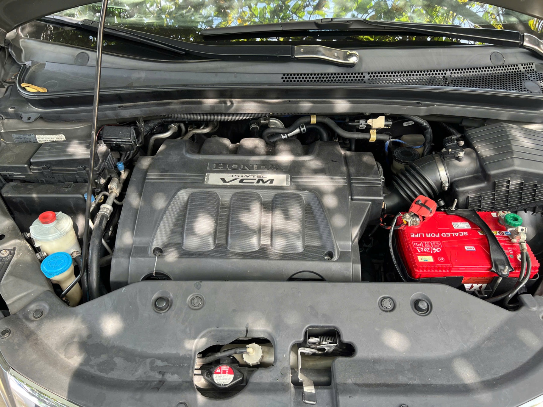 Honda Odyssey EX-L 3.5 AT 2010 - Khoang động cơ 1