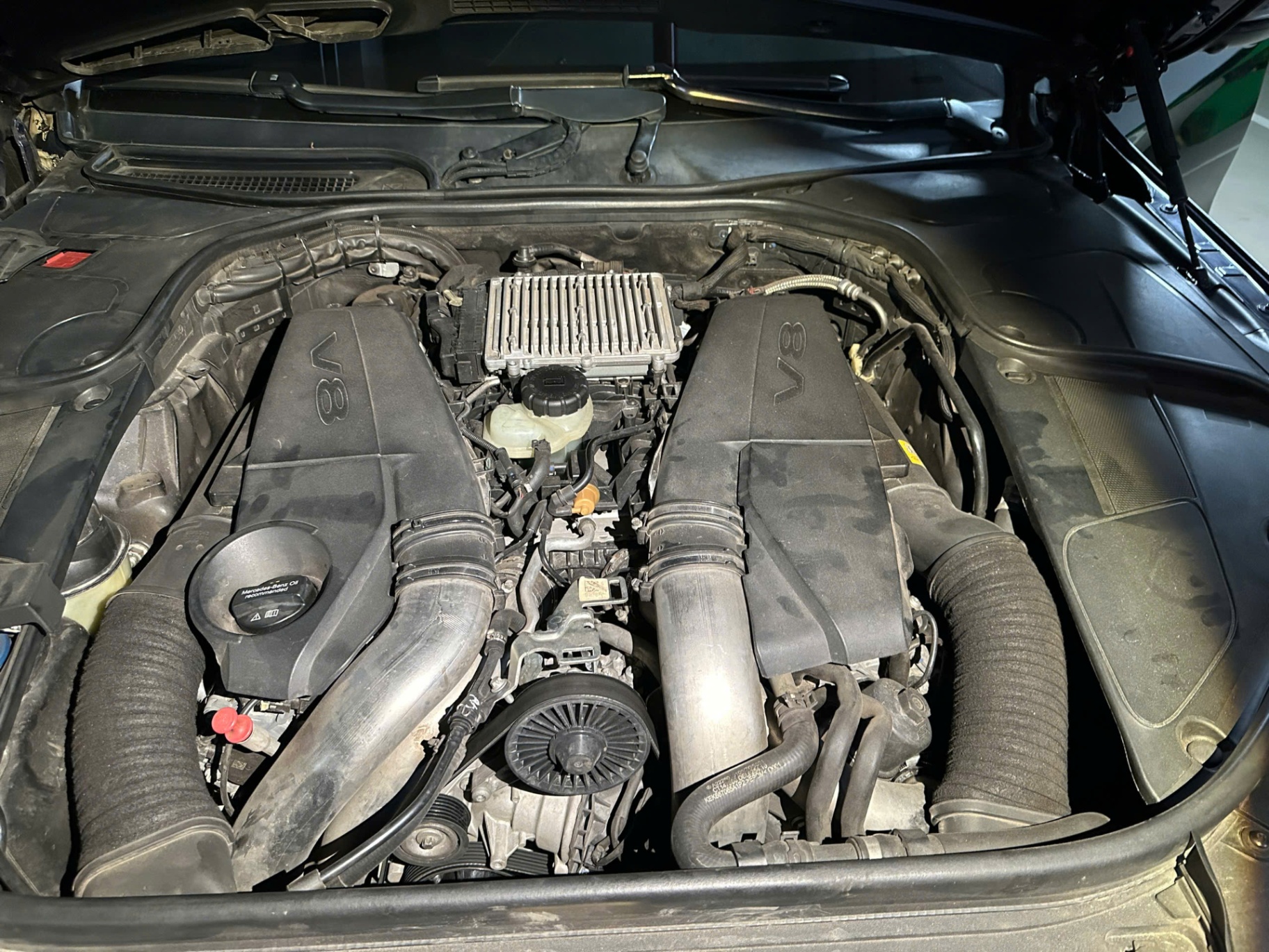 Mercedes S class S500L 2014 - Khoang động cơ 2
