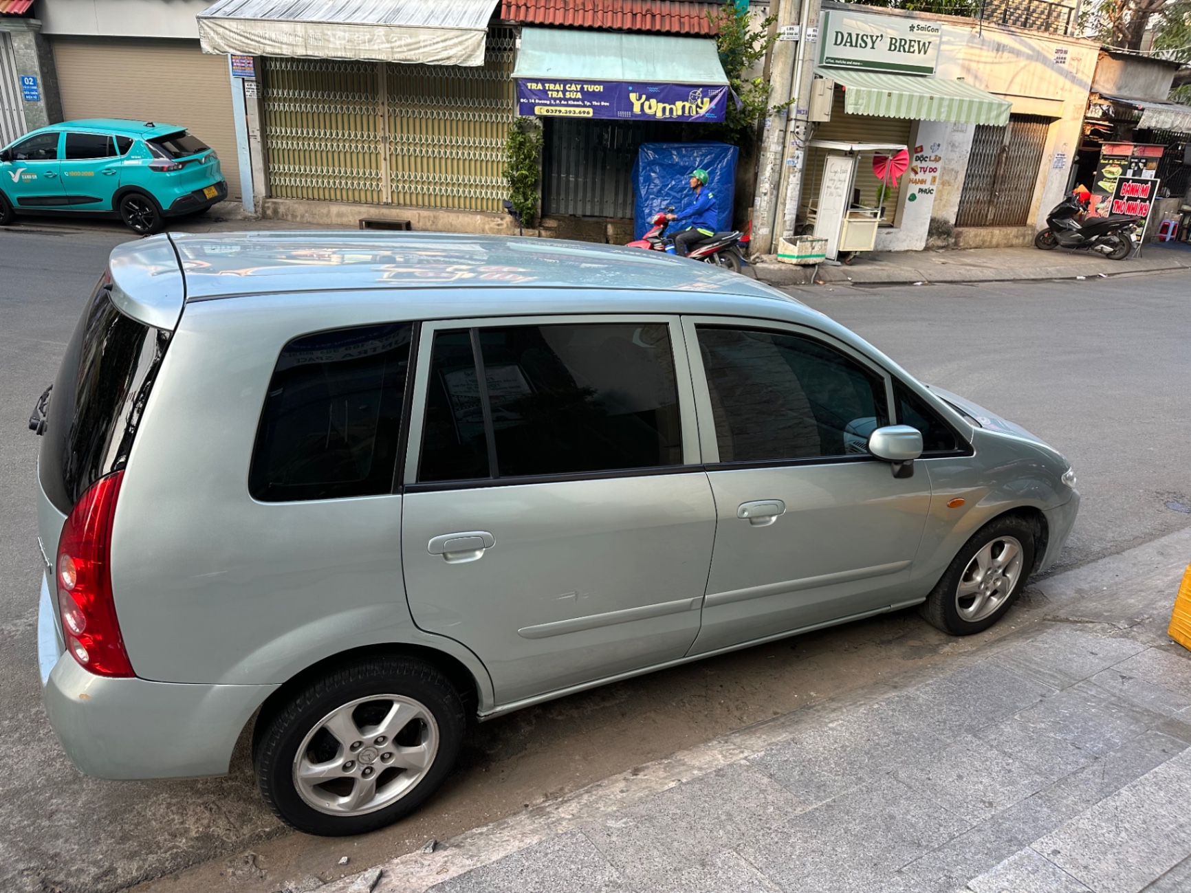 Mazda Premacy 1.8 AT 2005 - Ngoại thất 3
