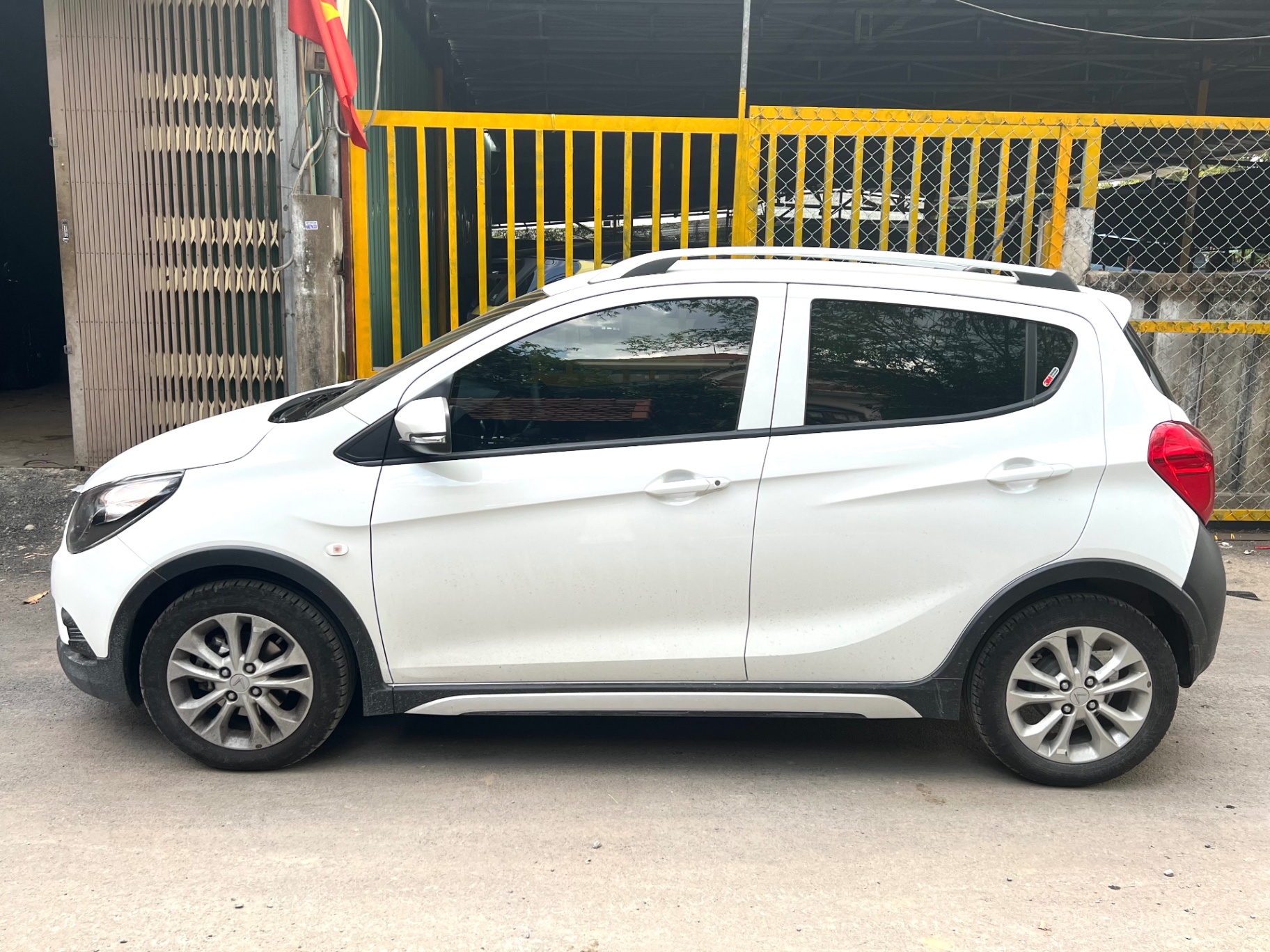 Vinfast Fadil Tiêu chuẩn 1.4 AT 2022 - Ngoại thất 3