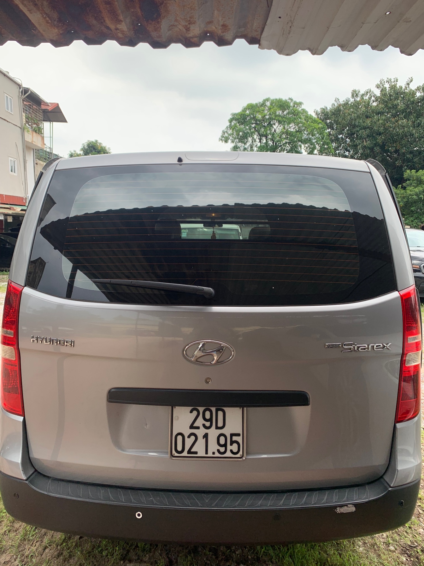 Hyundai Grand starex Van 2.4 MT 2012 - Ngoại thất 4