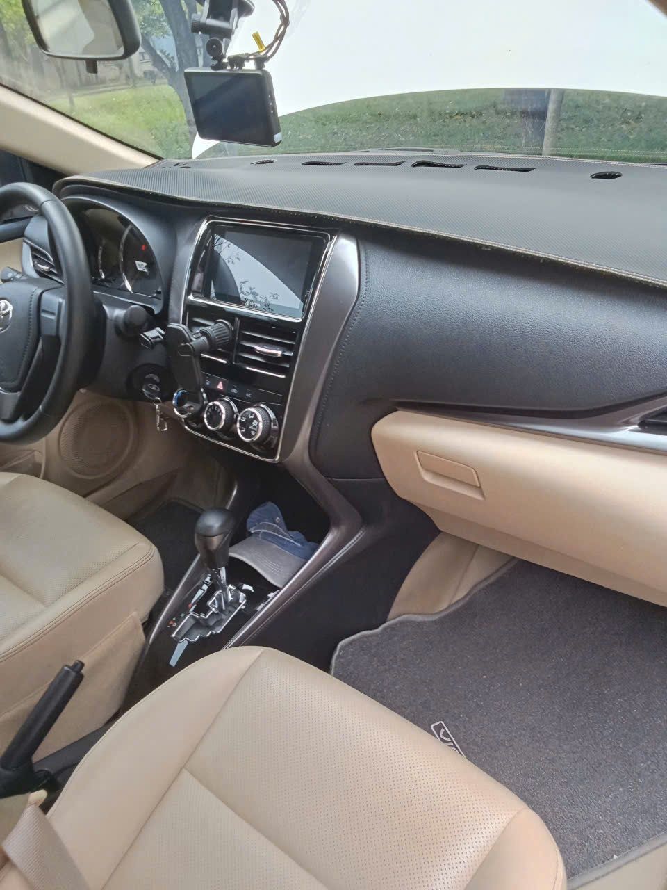 Toyota Vios E CVT 2022 - Nội thất 3